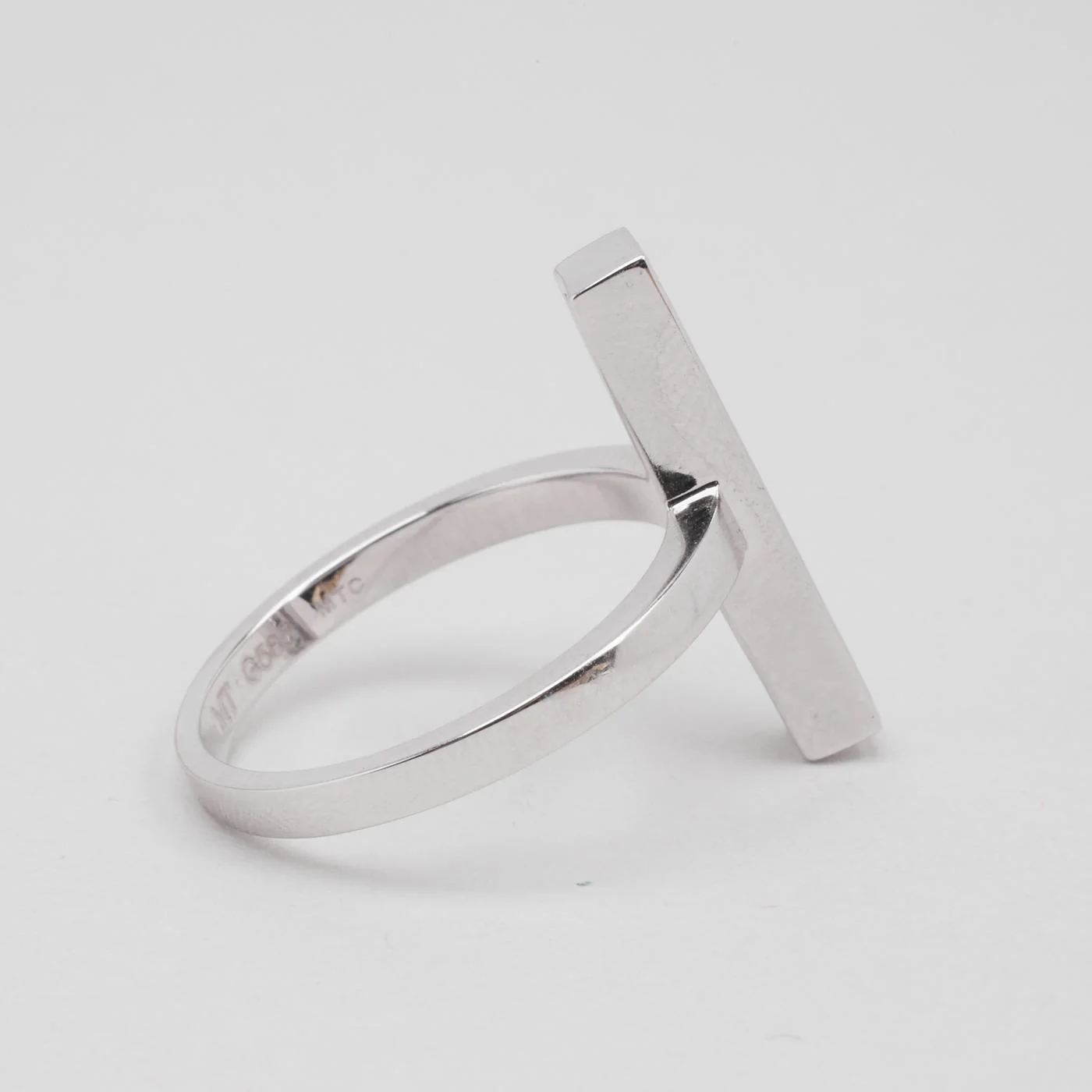Geometrisk ring med diamant (0.165 ct) i 14K vitt guld strl. 17.2 / strl. 54 - Image 4