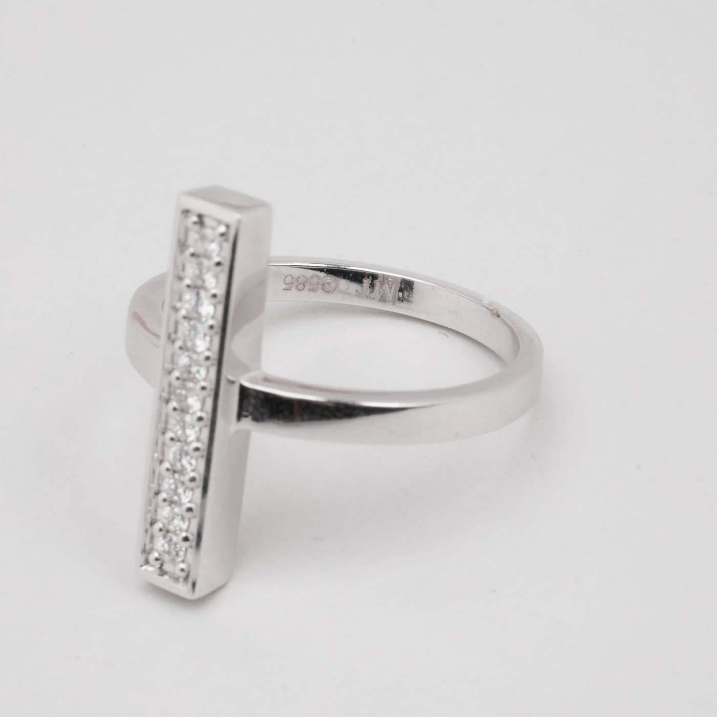 Geometrisk ring med diamant (0.165 ct) i 14K vitt guld strl. 17.2 / strl. 54 - Image 7