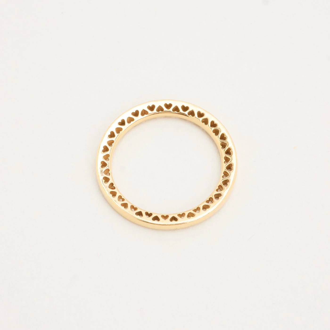 Pandora Classic Hearts band i 14K guld strl. 17.2 / strl. 54 - Image 3