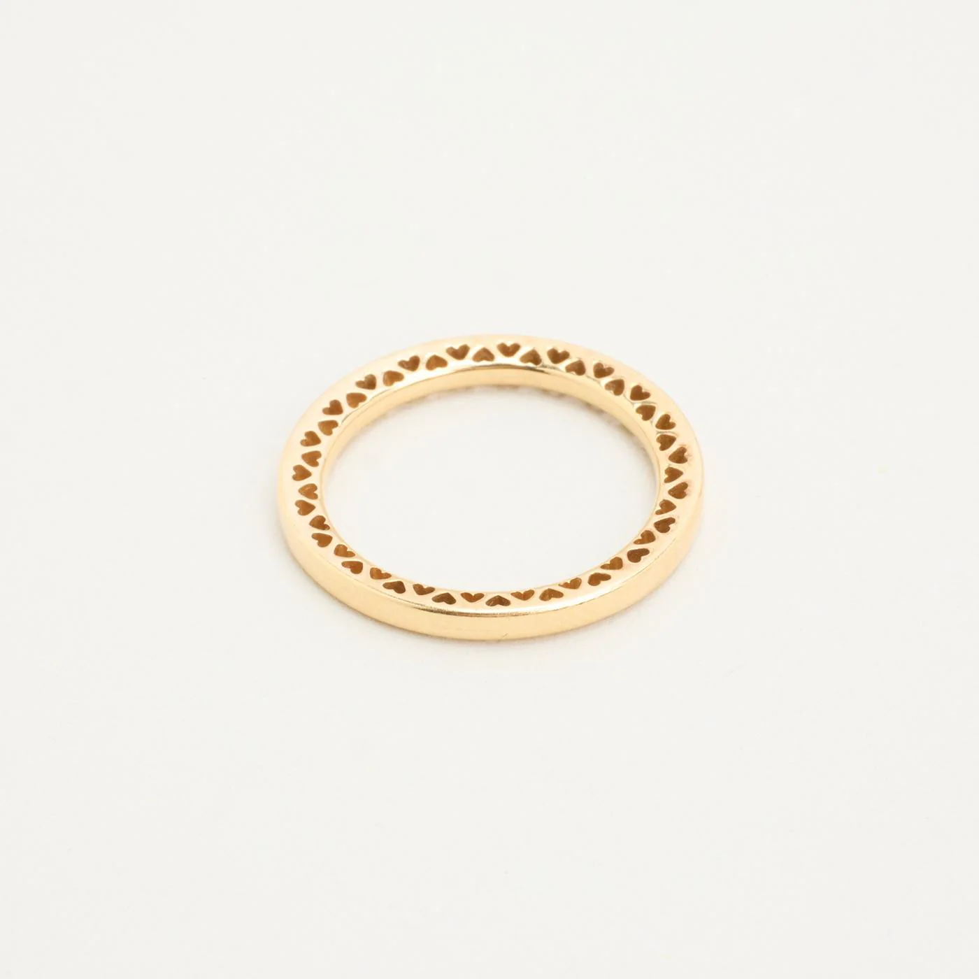 Pandora Classic Hearts band i 14K guld strl. 17.2 / strl. 54 - Image 5