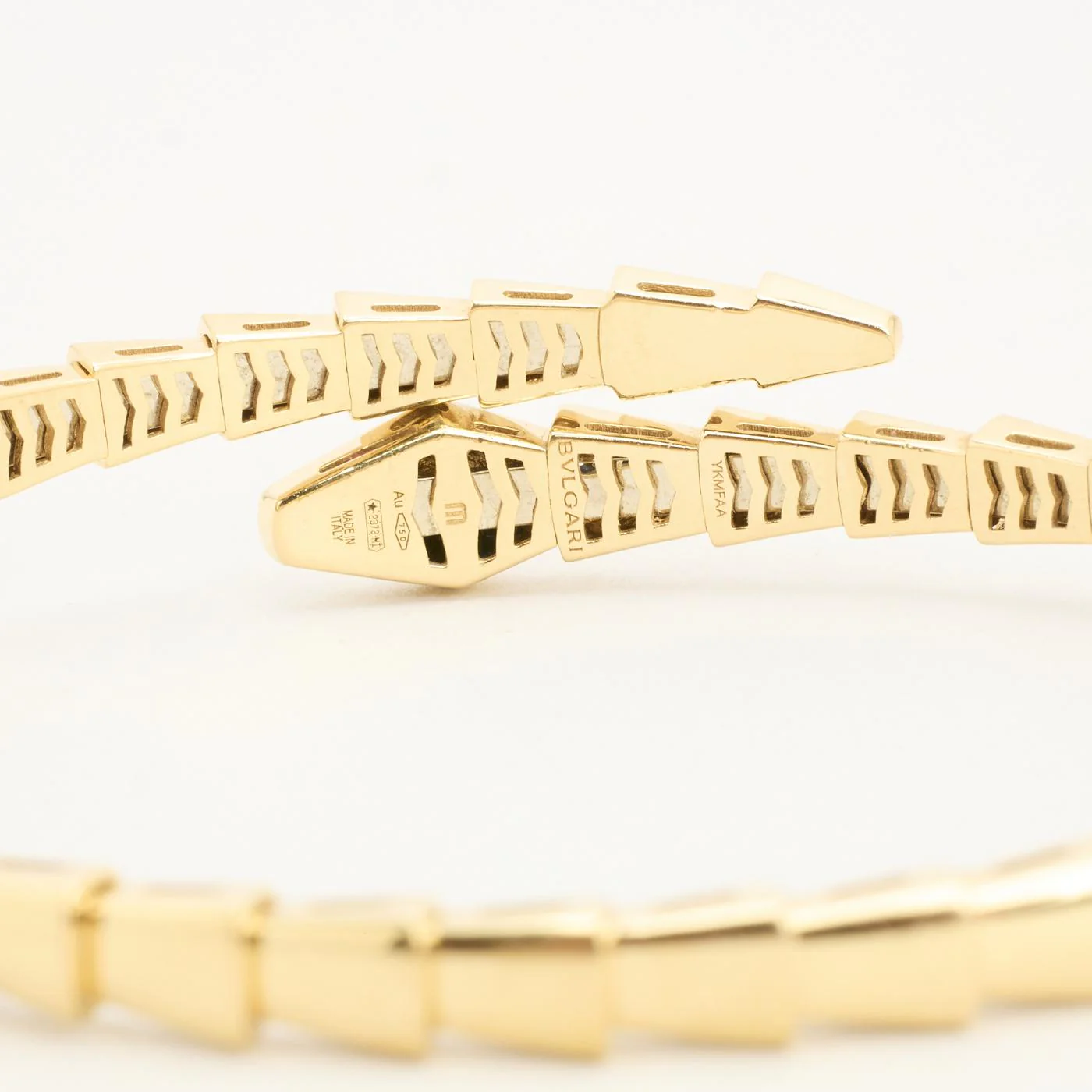 Bvlgari Serpenti Viper öppen armring i 18K guld, 5.6 cm, 23.4 g - Image 5