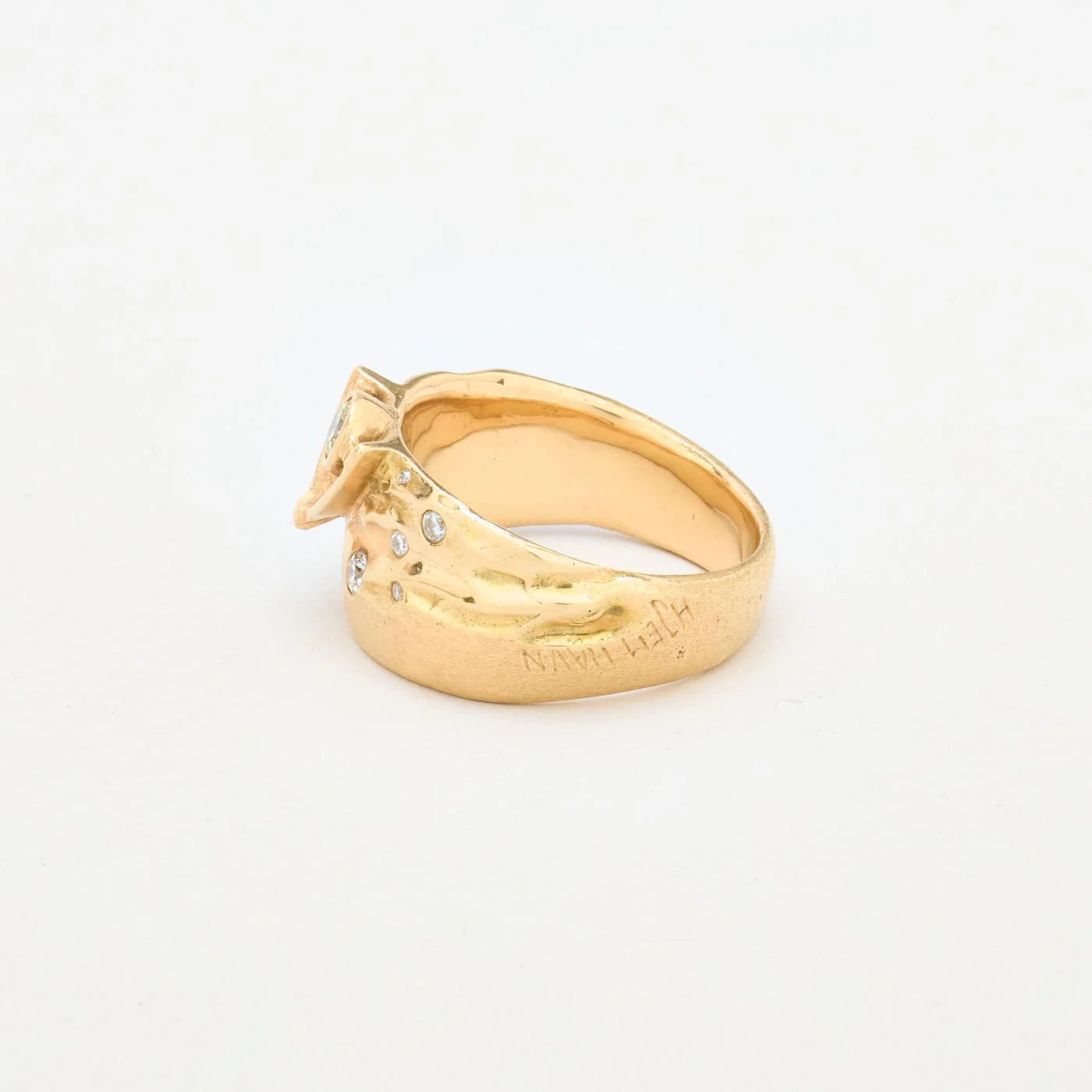 Organisk gypsyring med diamant (0.51 ct) i 14K guld strl. 22 / strl. 69 - Image 5