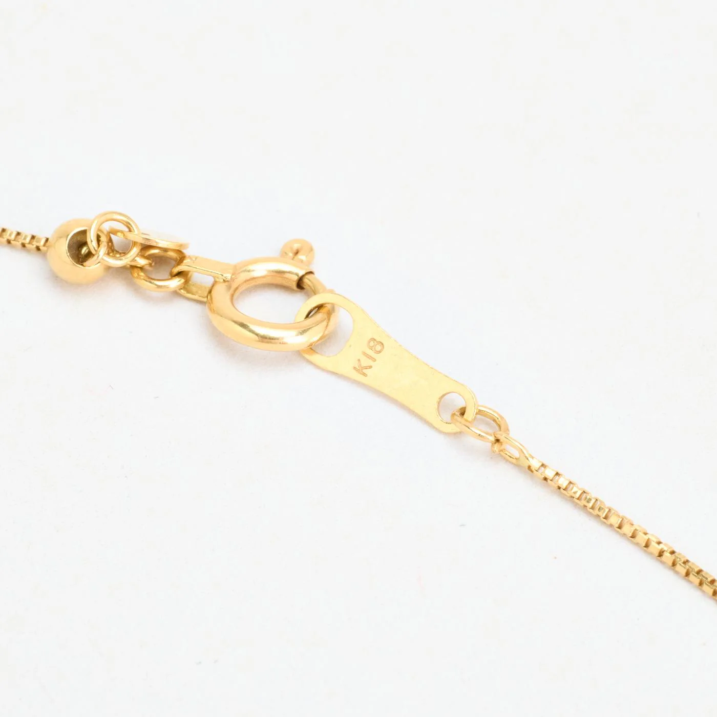 Geometrisk Venezia Illusionhalsband med diamant (0.5 ct) i 18K guld, 45.5 cm, 3.05 g - Image 6