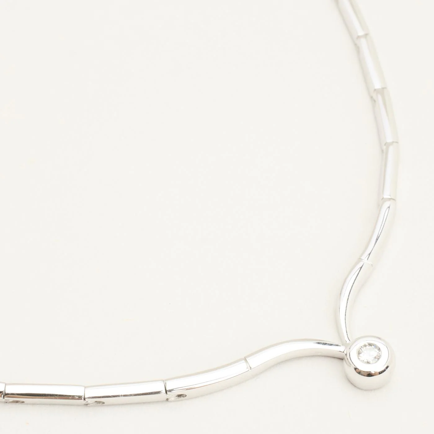 Solitärhalsband med diamant (0.11 ct) i 18K vitt guld, 42.5 cm, 18 g - Image 2