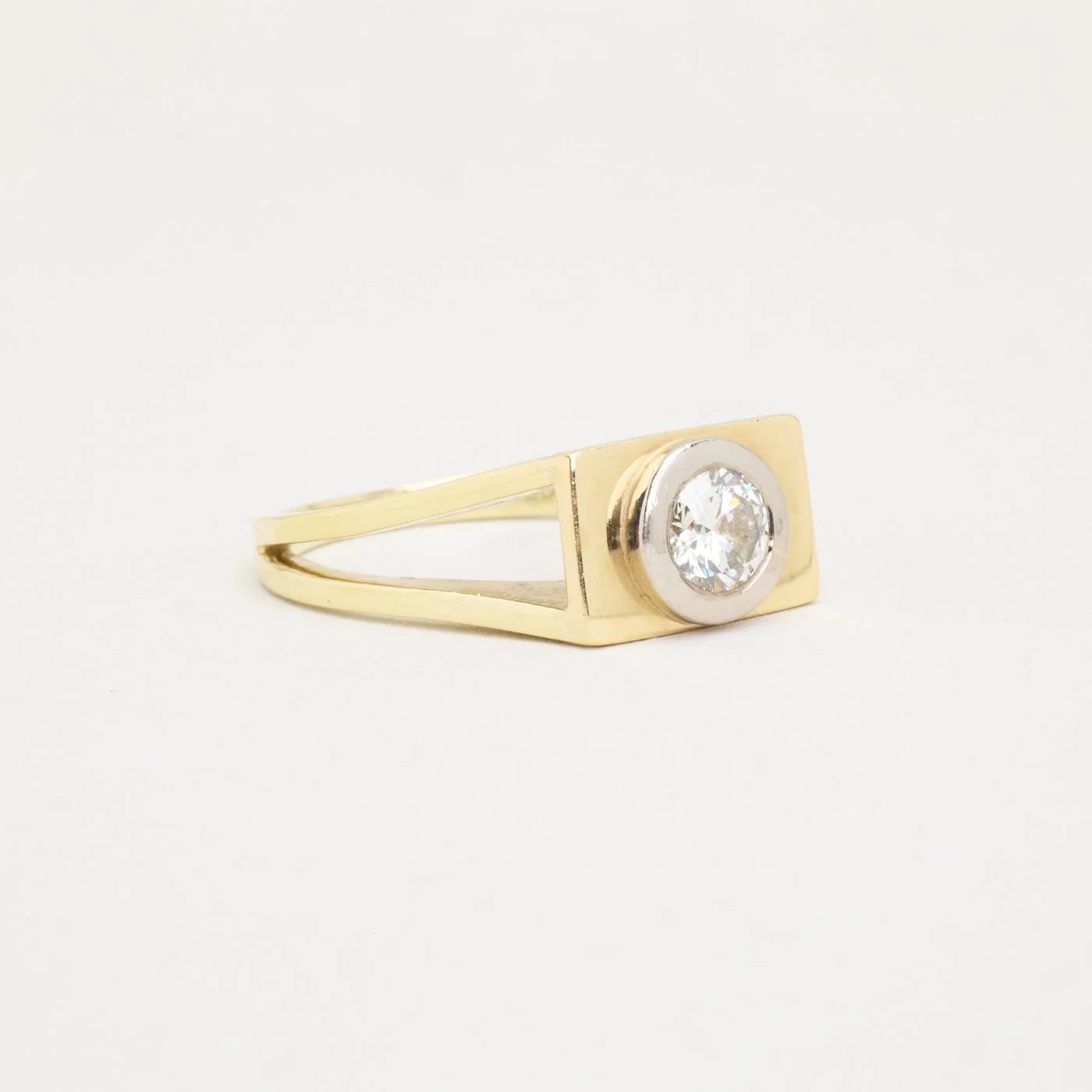 Solitärring i 14K guld med en diamant (0.51 ct), Strl. 17.5 / Strl. 55 - Image 2