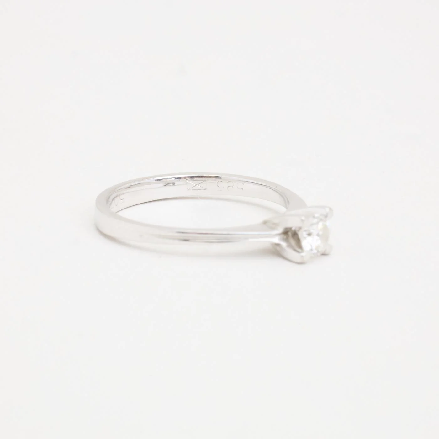 Solitärring i 14K vitt guld med diamant (0,24 ct), Strl. 16.9 / Strl. 53 - Image 6