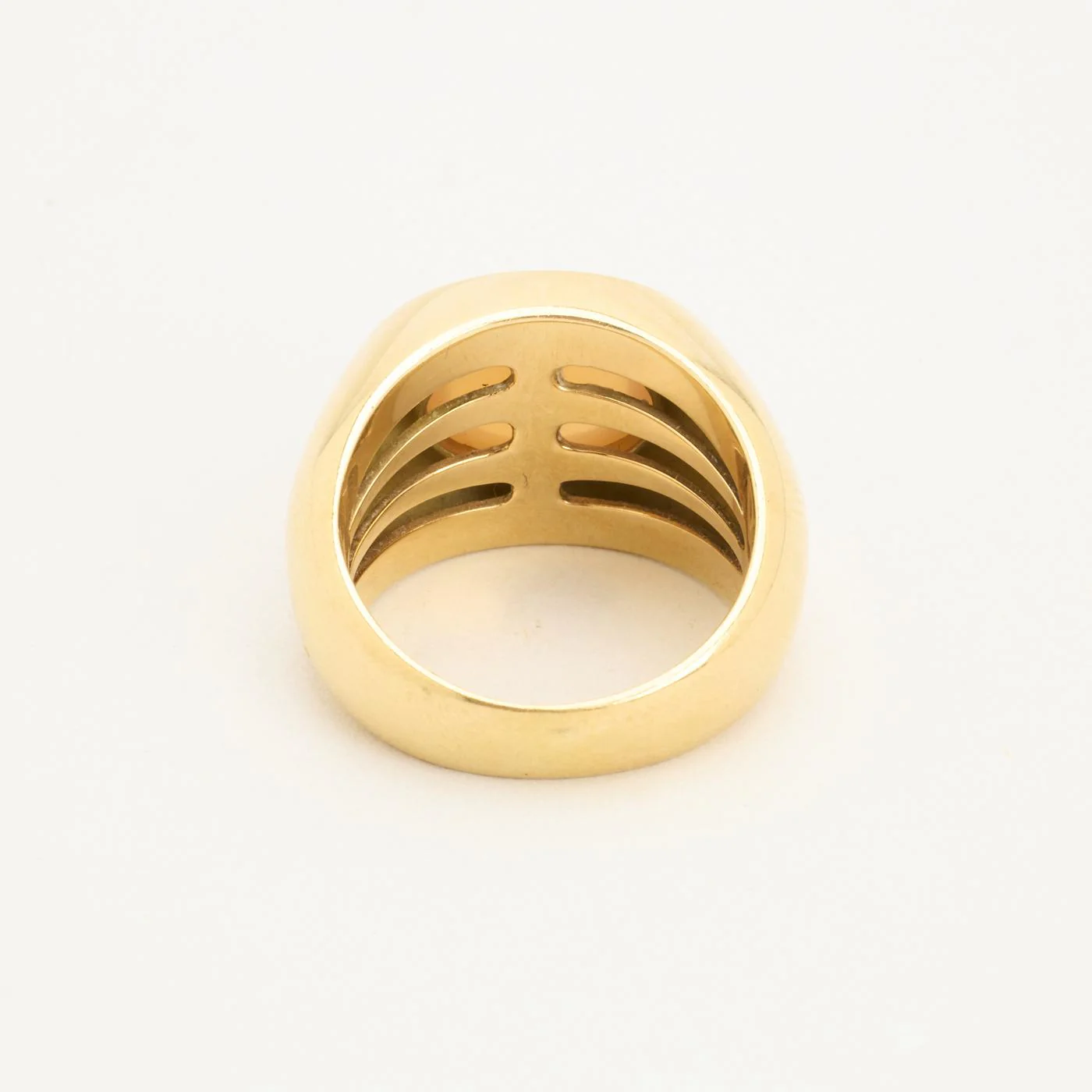 Signetring med diamant (0.16 ct) i 18K guld med en månsten strl. 18.1 / strl. 57 - Image 3
