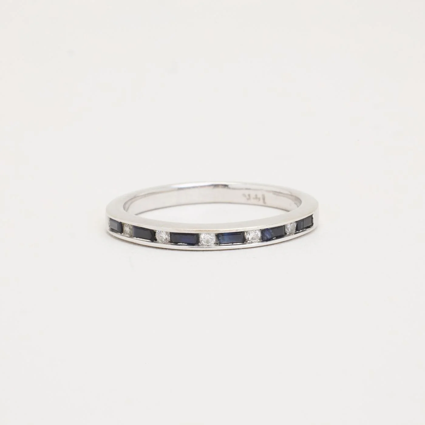Alliansring i 14K vitt guld med diamanter (0.05 ct) och safirer, Str. 51 - Image 2