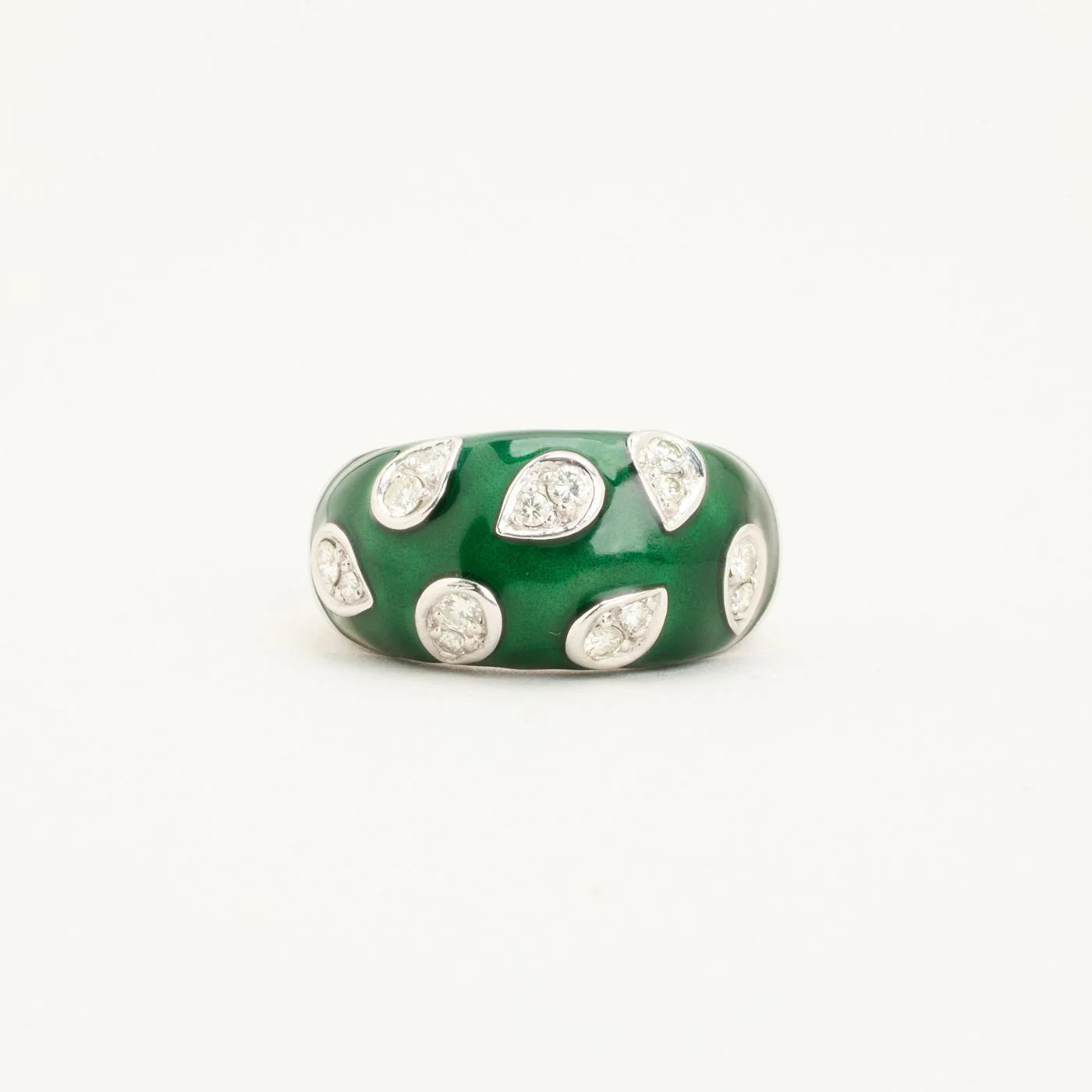 Gypsyring med diamant (0.88 ct) i 18K vitt guld med en emalj strl. 18.5 / strl. 58
