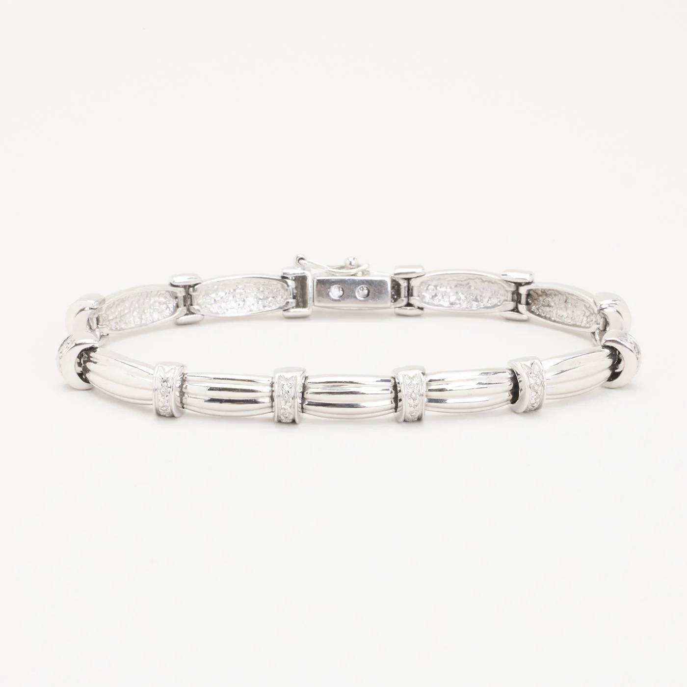 Armband med diamant (0.11 ct) i 14K vitt guld, 18 cm, 24.3 g