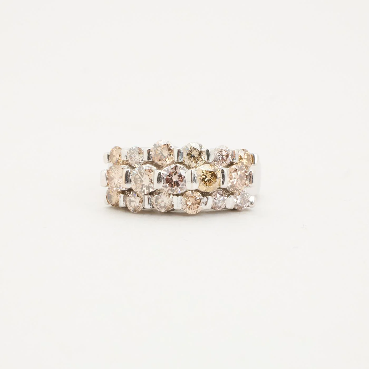Pavéring med diamant (1.13 ct) i 8K vitt guld strl. 14.6 / strl. 46