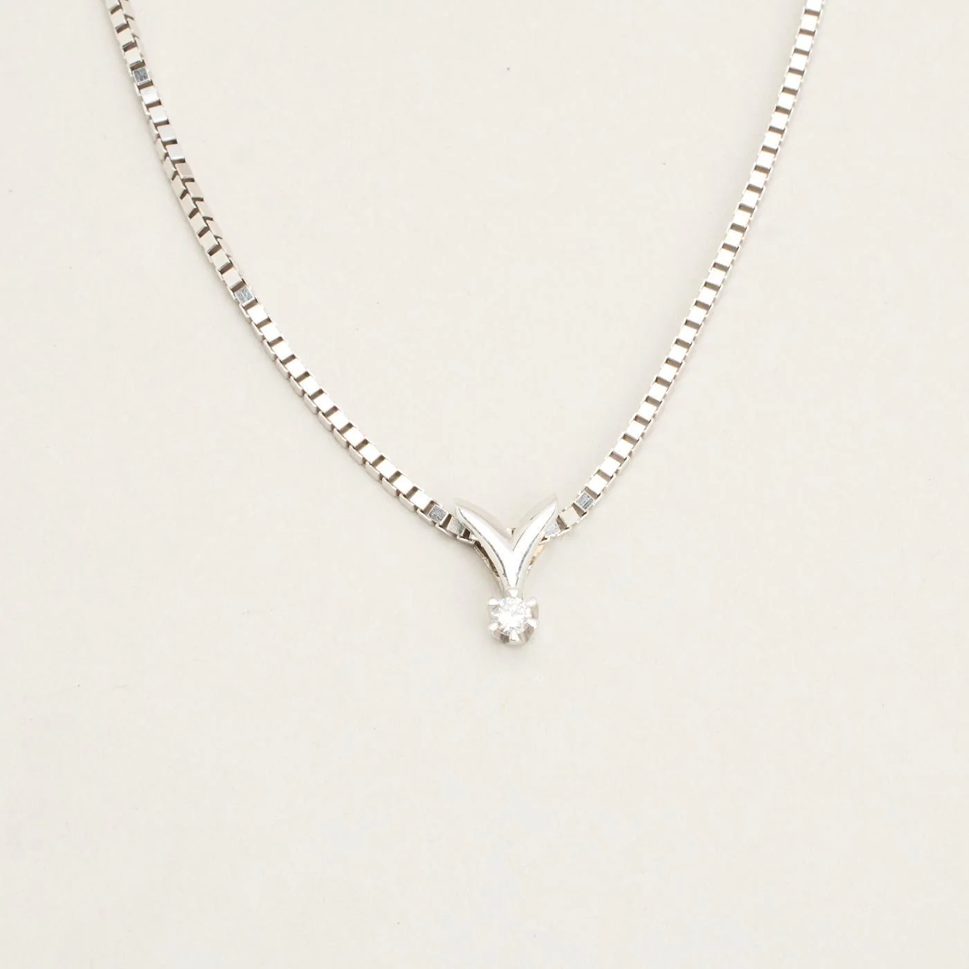Venezia solitärhalsband med diamant (0.06 ct) i 14K vitt guld, 45.5 cm, 5.5 g - Image 3