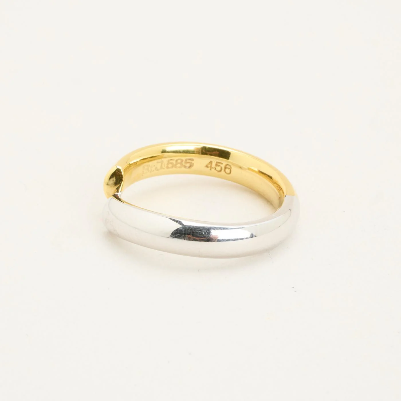 Crossoverring med diamant (0.04 ct) i 14K guld och vitt guld strl. 16.9 / strl. 53 - Image 5