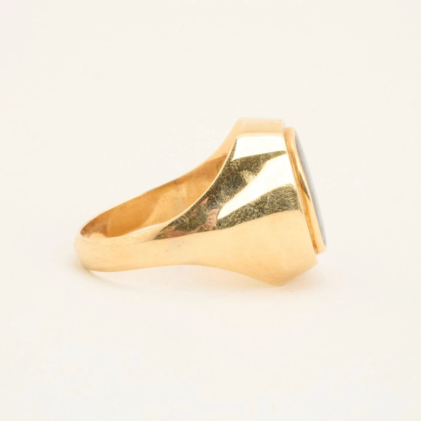 Signetring i 14K guld med en onyx strl. 21.3 / strl. 67 - Image 3
