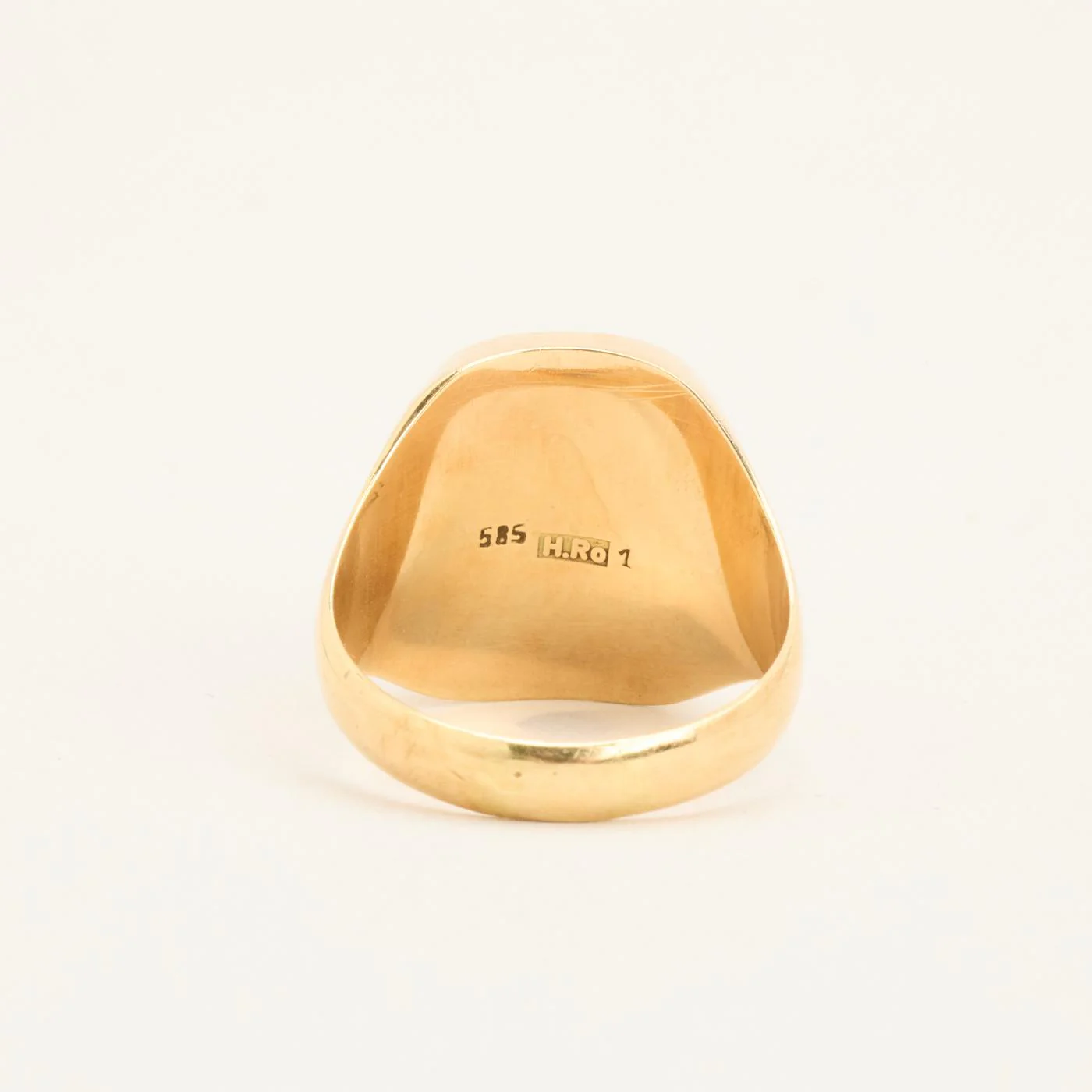 Signetring i 14K guld med en onyx strl. 21.3 / strl. 67 - Image 4