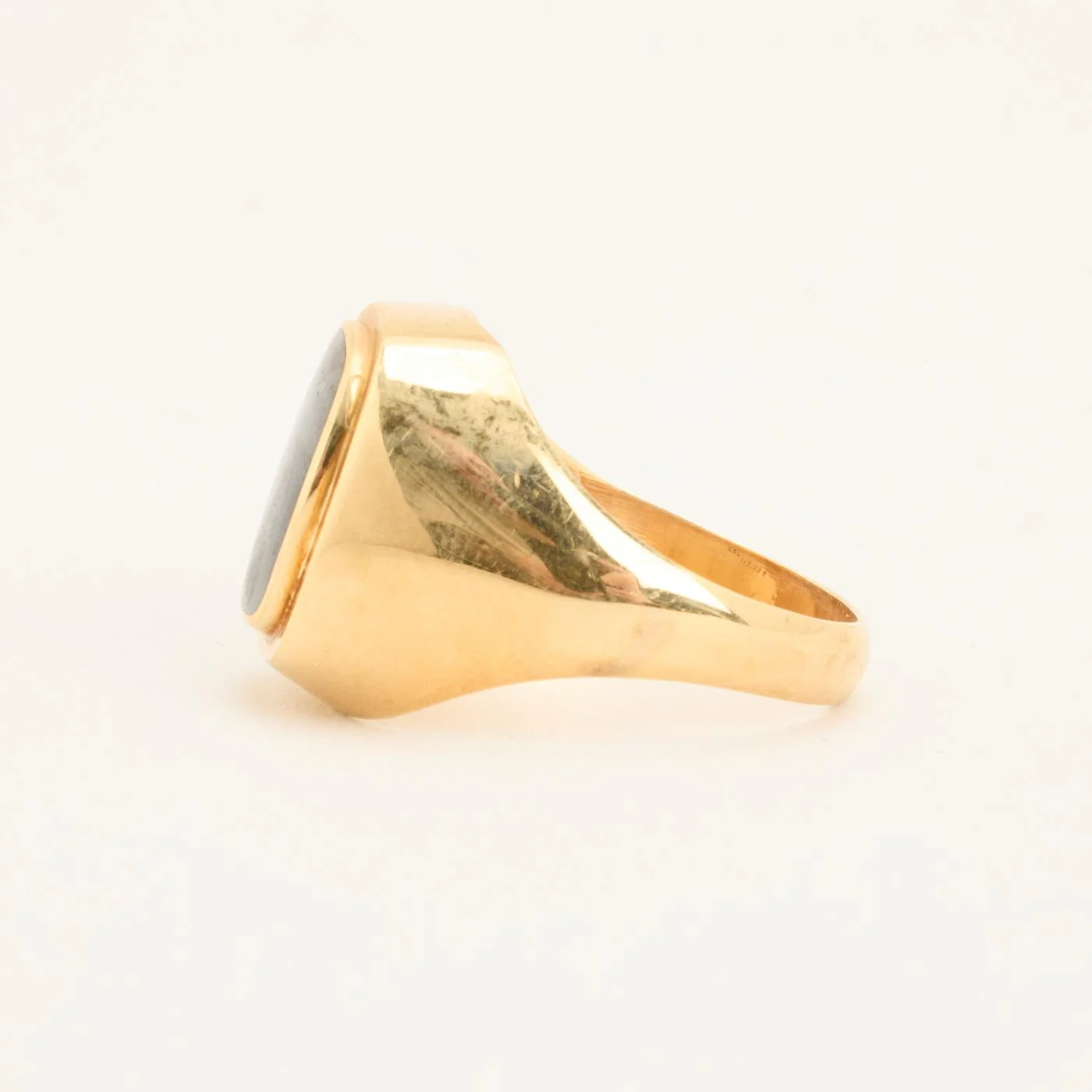 Signetring i 14K guld med en onyx strl. 21.3 / strl. 67 - Image 5
