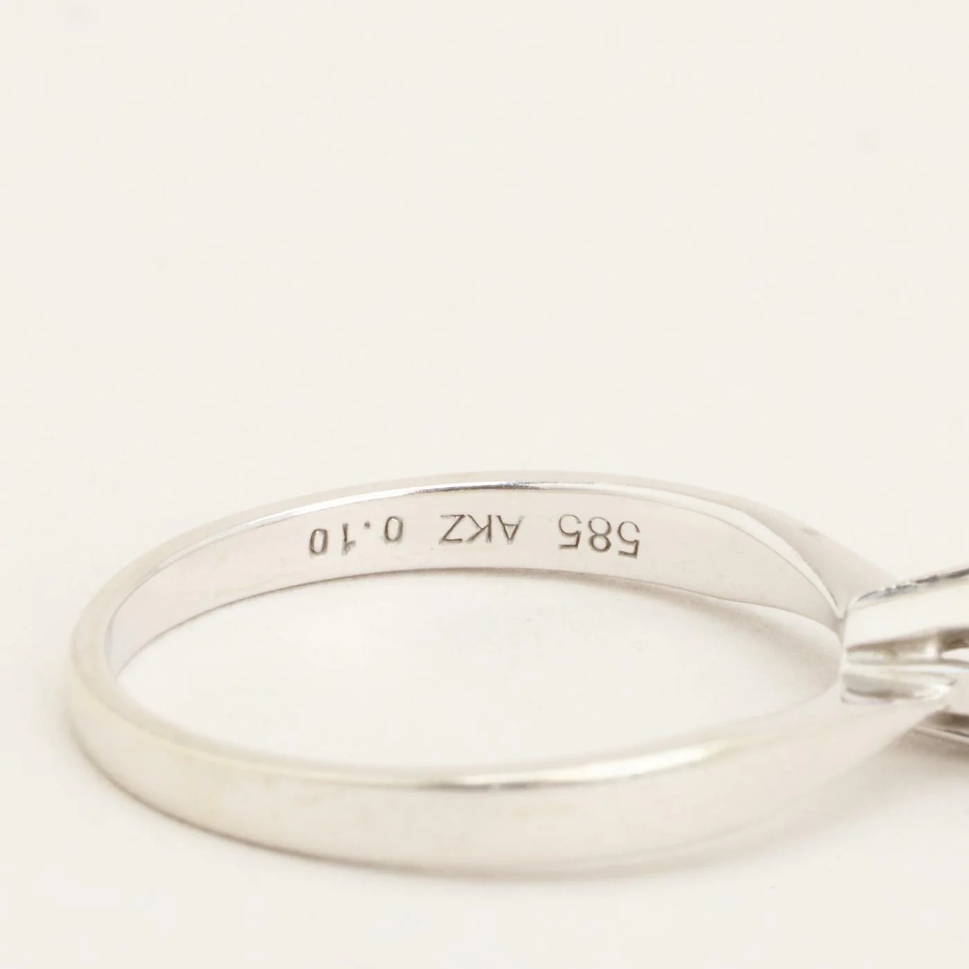 Solitärring med diamant (0.1 ct) i 14K vitt guld strl. 16.6 / strl. 52 - Image 6