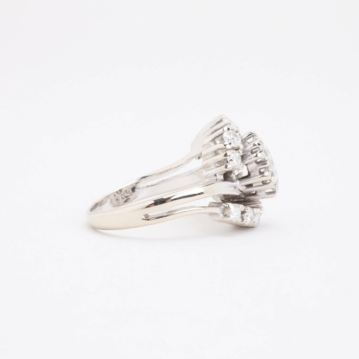 Clusterring med diamant (1.23 ct) i 14K vitt guld strl. 17.2 / strl. 54 - Image 3