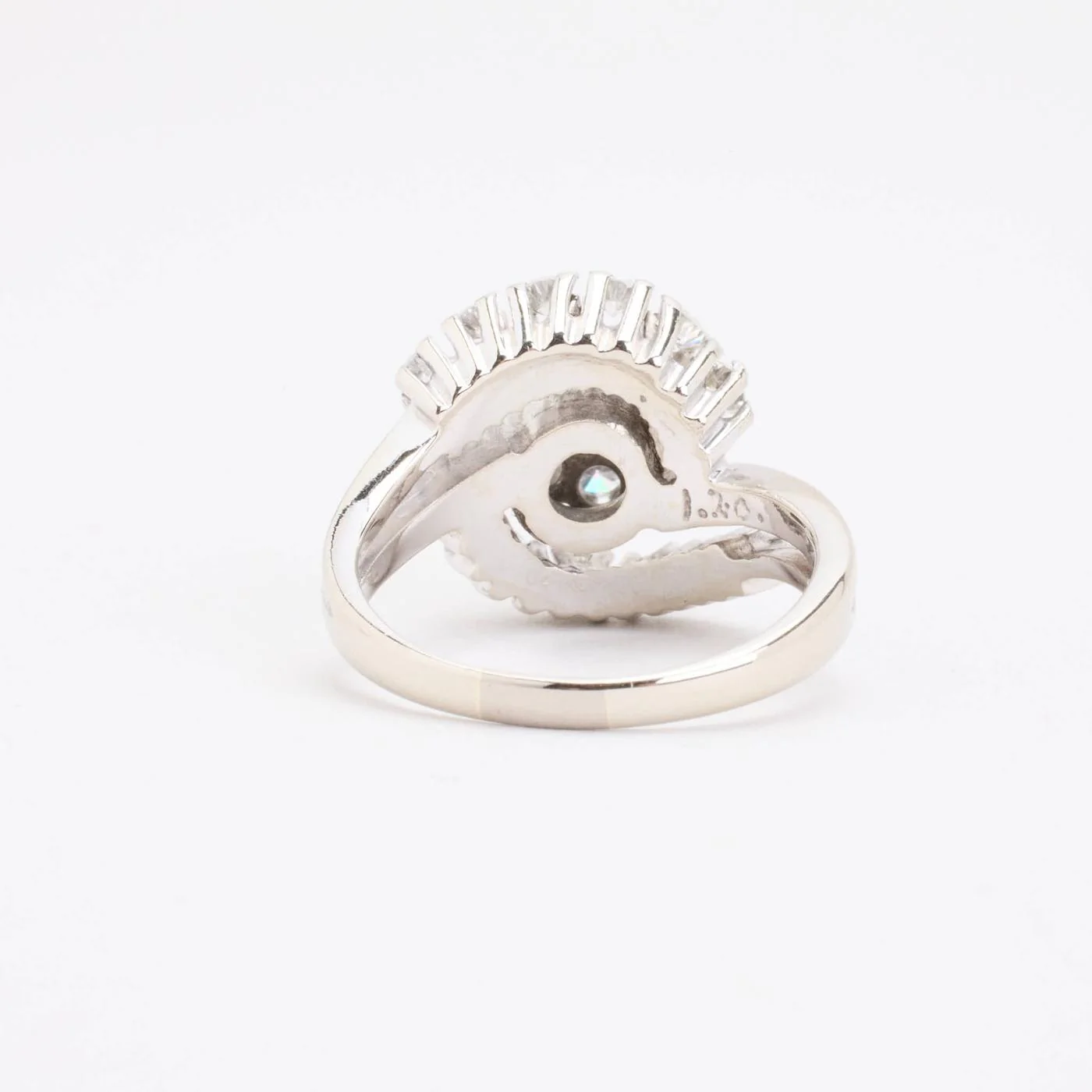 Clusterring med diamant (1.23 ct) i 14K vitt guld strl. 17.2 / strl. 54 - Image 4