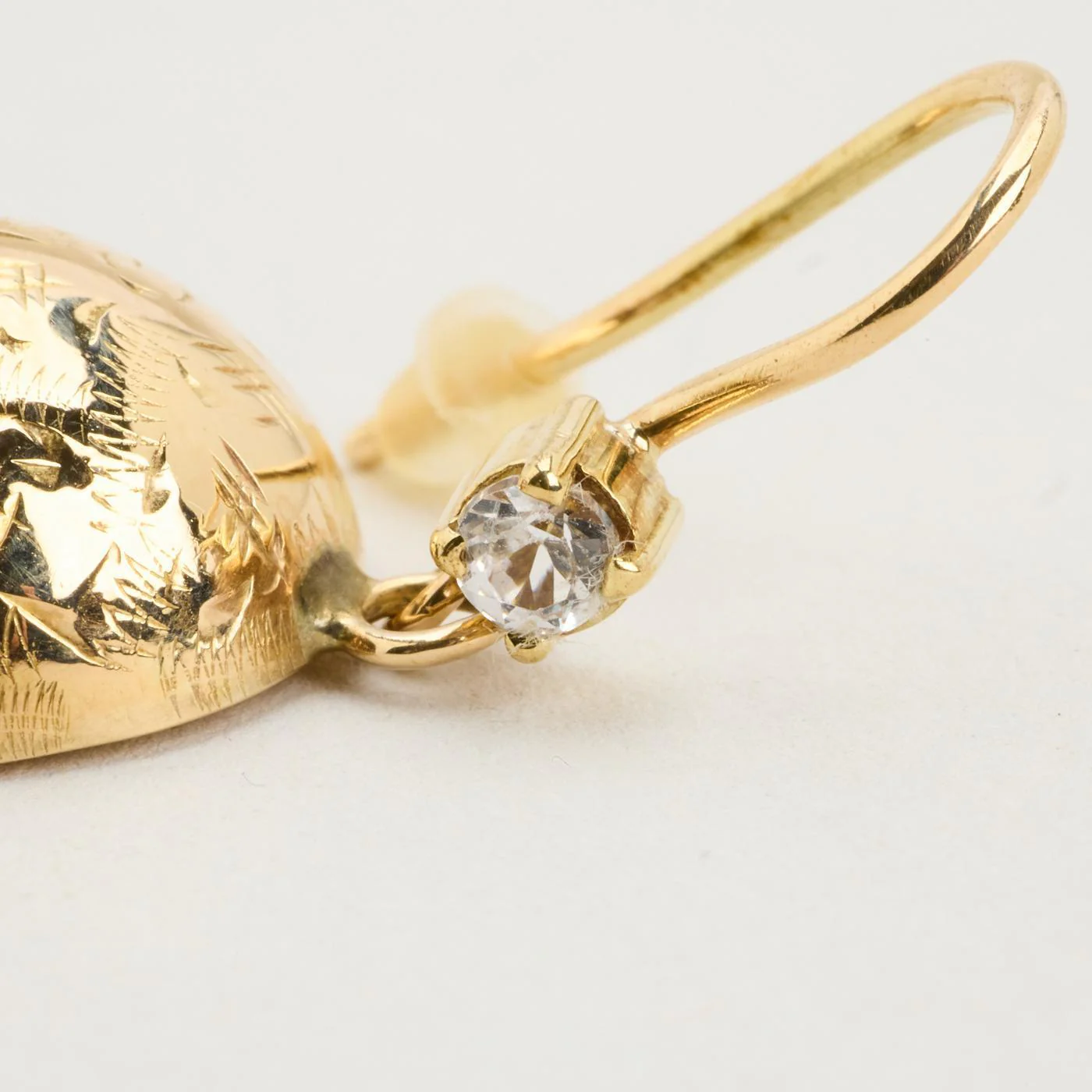 Långa örhängen i 14K guld med en syntetisk spinell, 3.2 cm, - Image 3