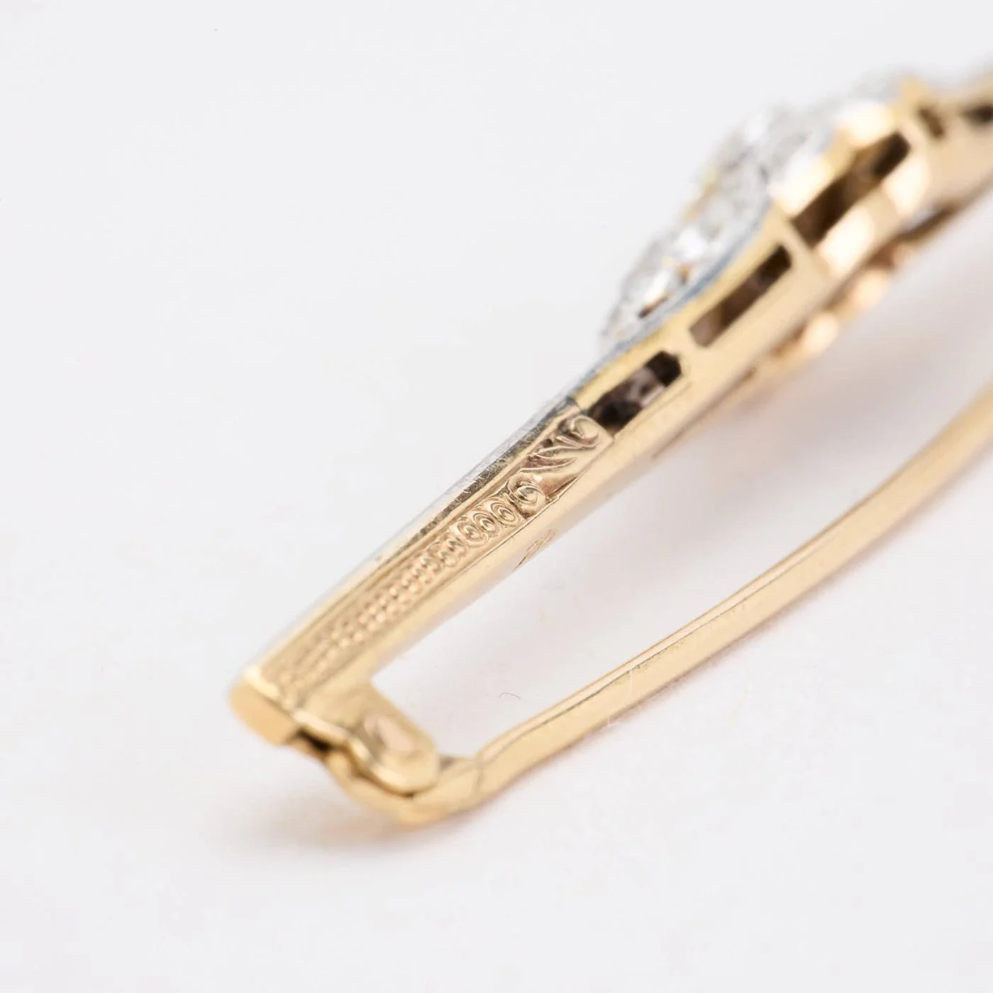 Brosch med diamant (0.66 ct) i 14K guld och vitt guld, 7.3 cm, 5.72 g - Image 3