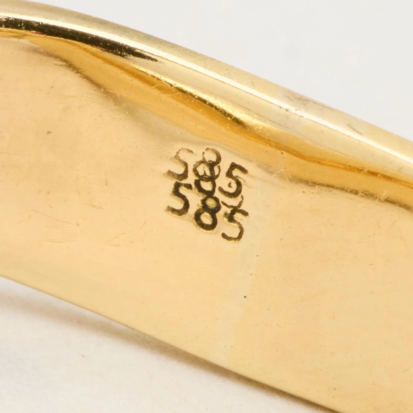 Crossoverring i 14K guld med en syntetisk rubin strl. 16.6 / strl. 52 - Image 5