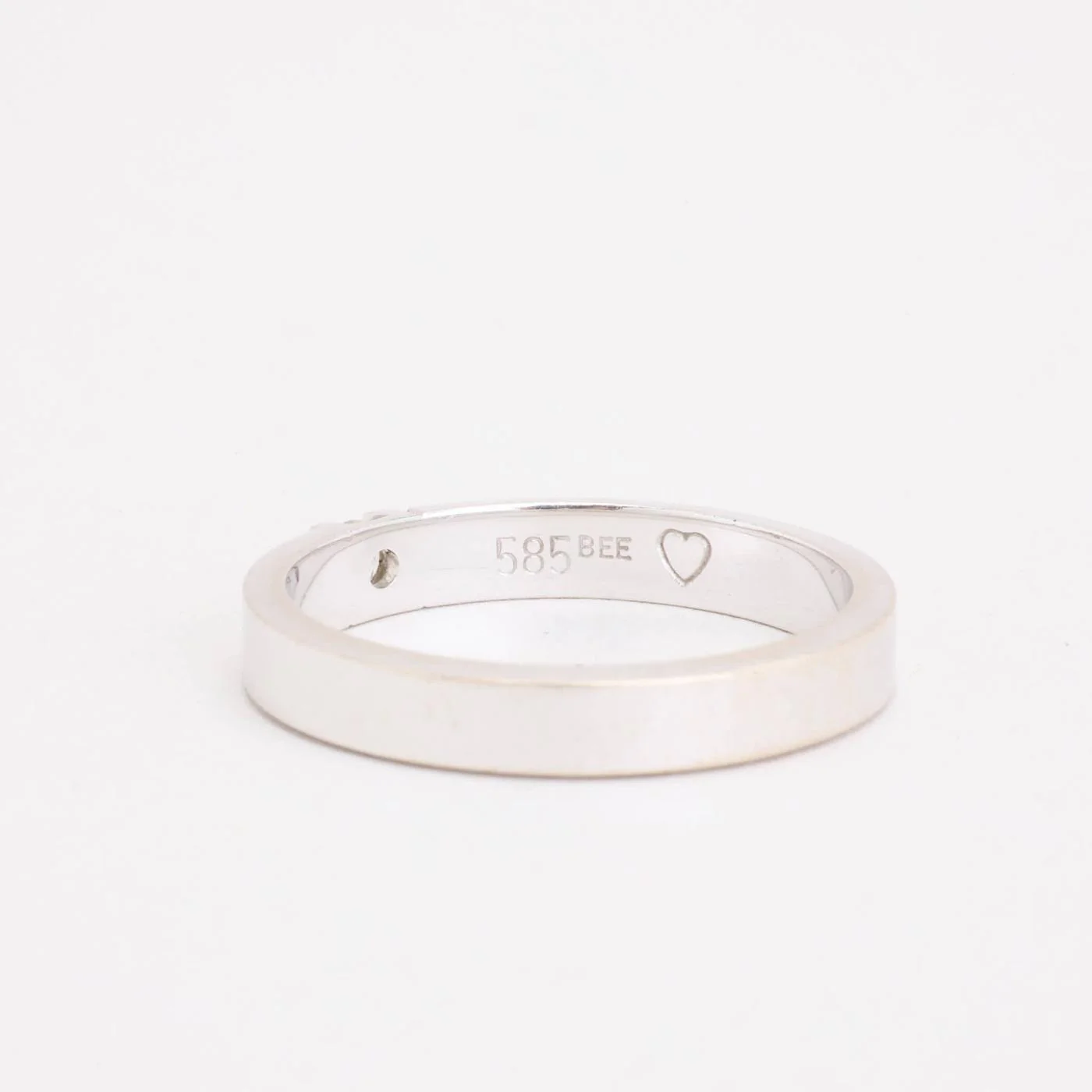Alliansring med diamant (0.06 ct) i 14K vitt guld strl. 16.6 - 16.9 / strl. 52 - 53 - Image 5