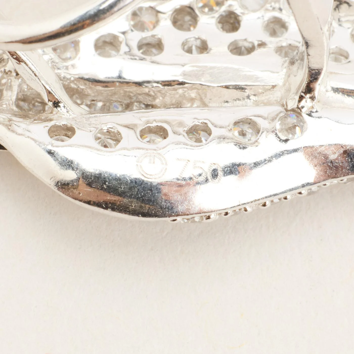Långa örhängen i 18K vitt guld med en zirkonia, 2.6 cm, - Image 2