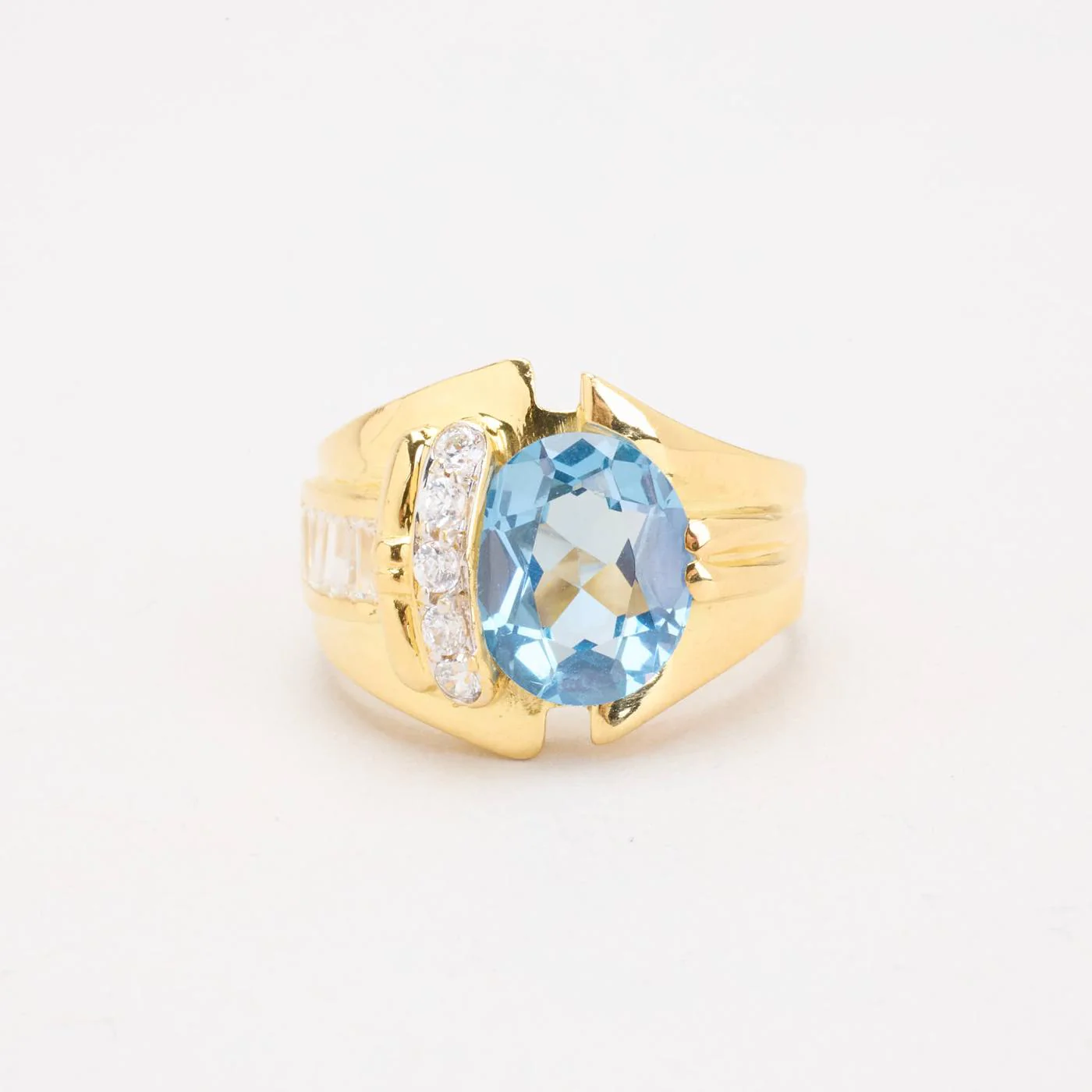 Signetring i 18K guld med en syntetisk spinell och zirkonia strl. 20.1 / strl. 63