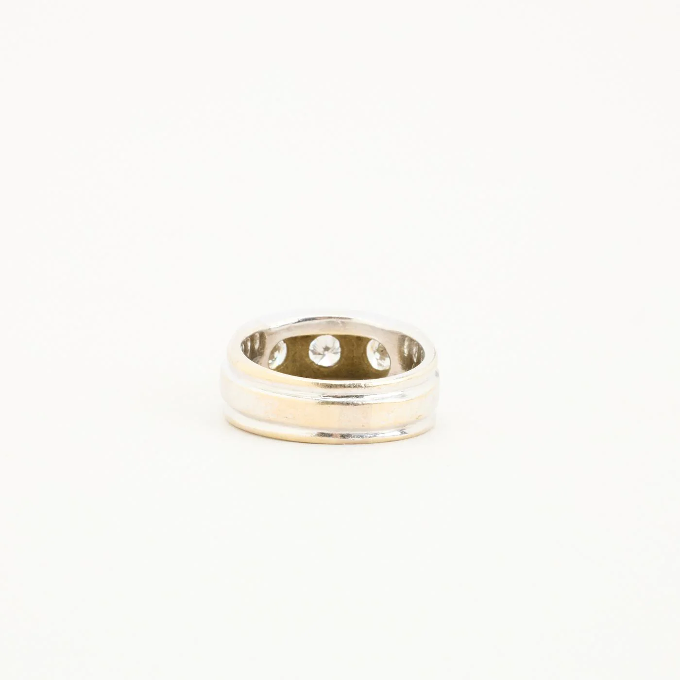 Tre stenar ring med diamant (0.97 ct) i 18K vitt guld strl. 19.1 / strl. 60 - Image 3
