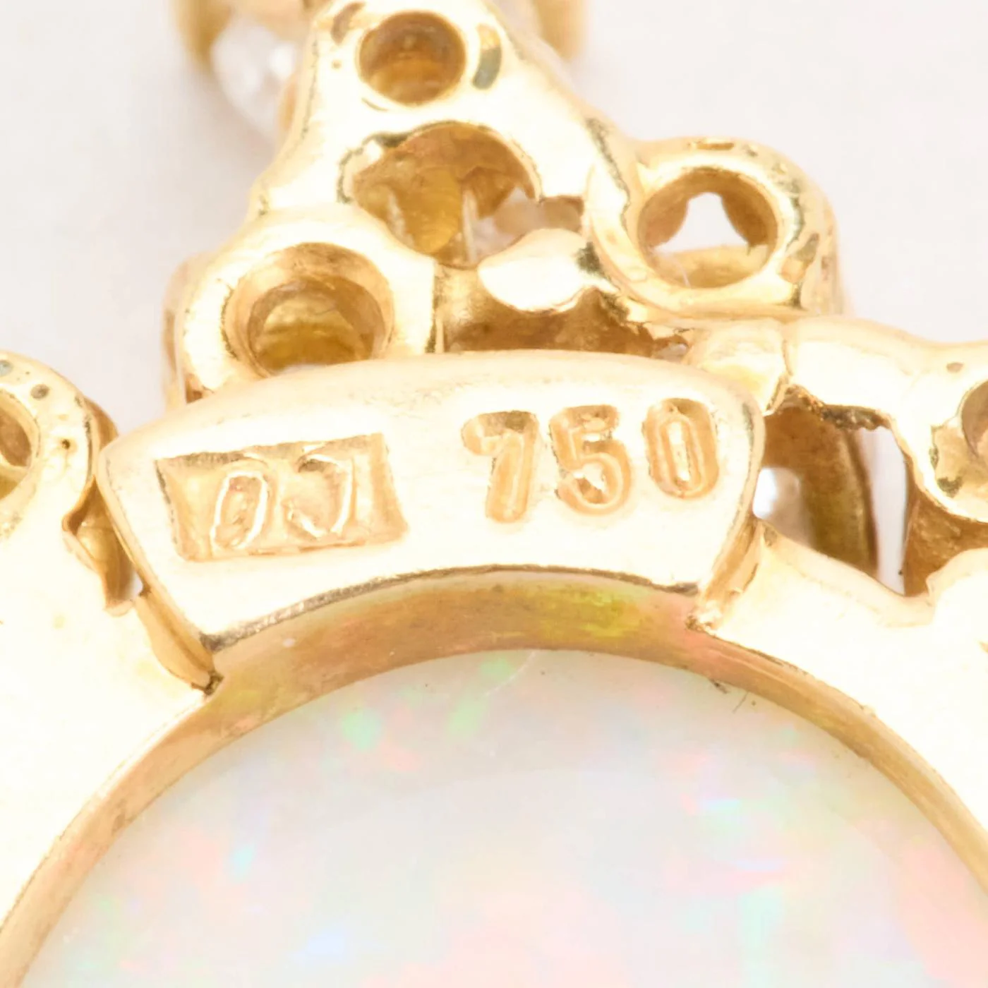 Hänge med diamant (0.52 ct) i 18K guld med en opal, 2.7 cm, 3.3 g - Image 4