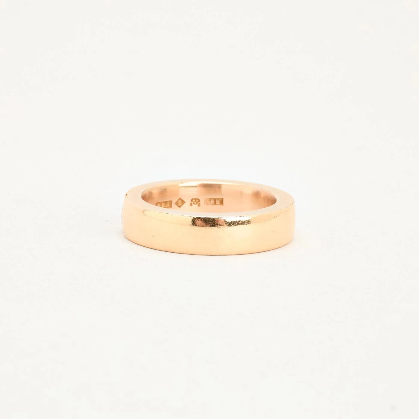 Alliansring med diamant (0.16 ct) i 18K guld strl. 16.9 / strl. 53 - Image 4