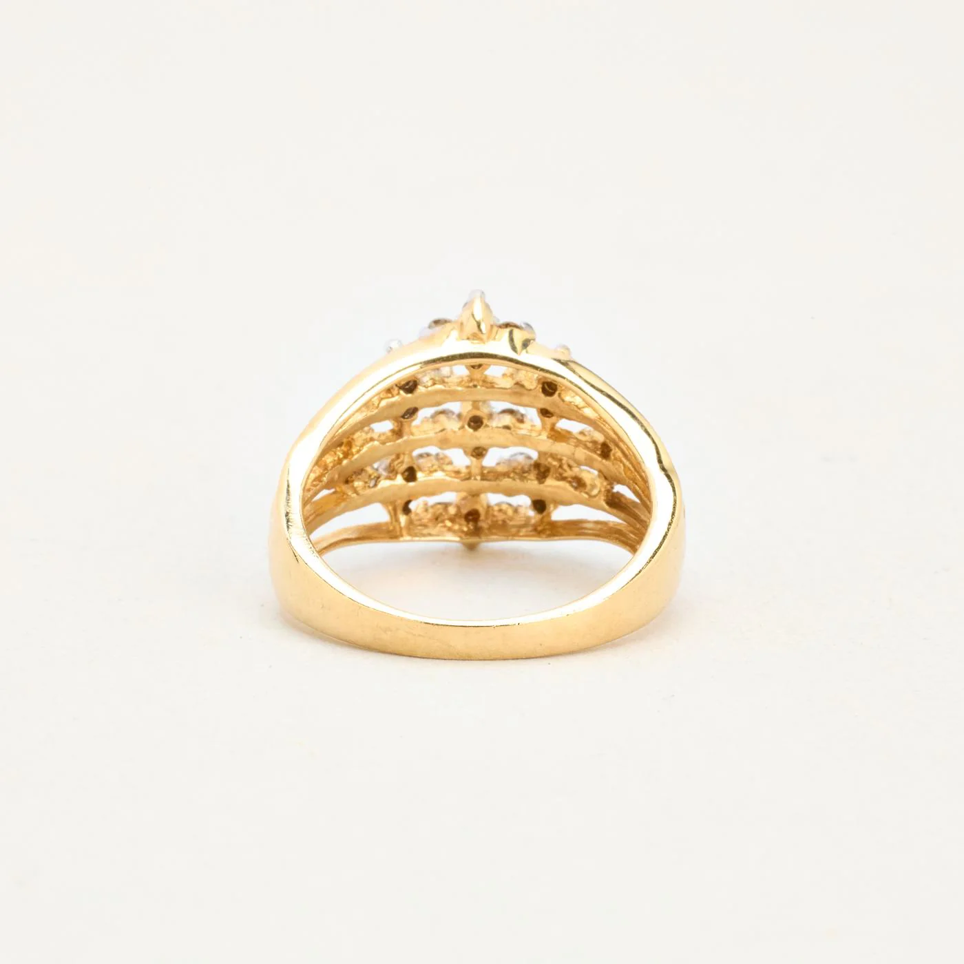 Gypsyring med diamant (0.57 ct) i 10K guld och vitt guld strl. 16.9 - 17.2 / strl. 53 - 54 - Image 4