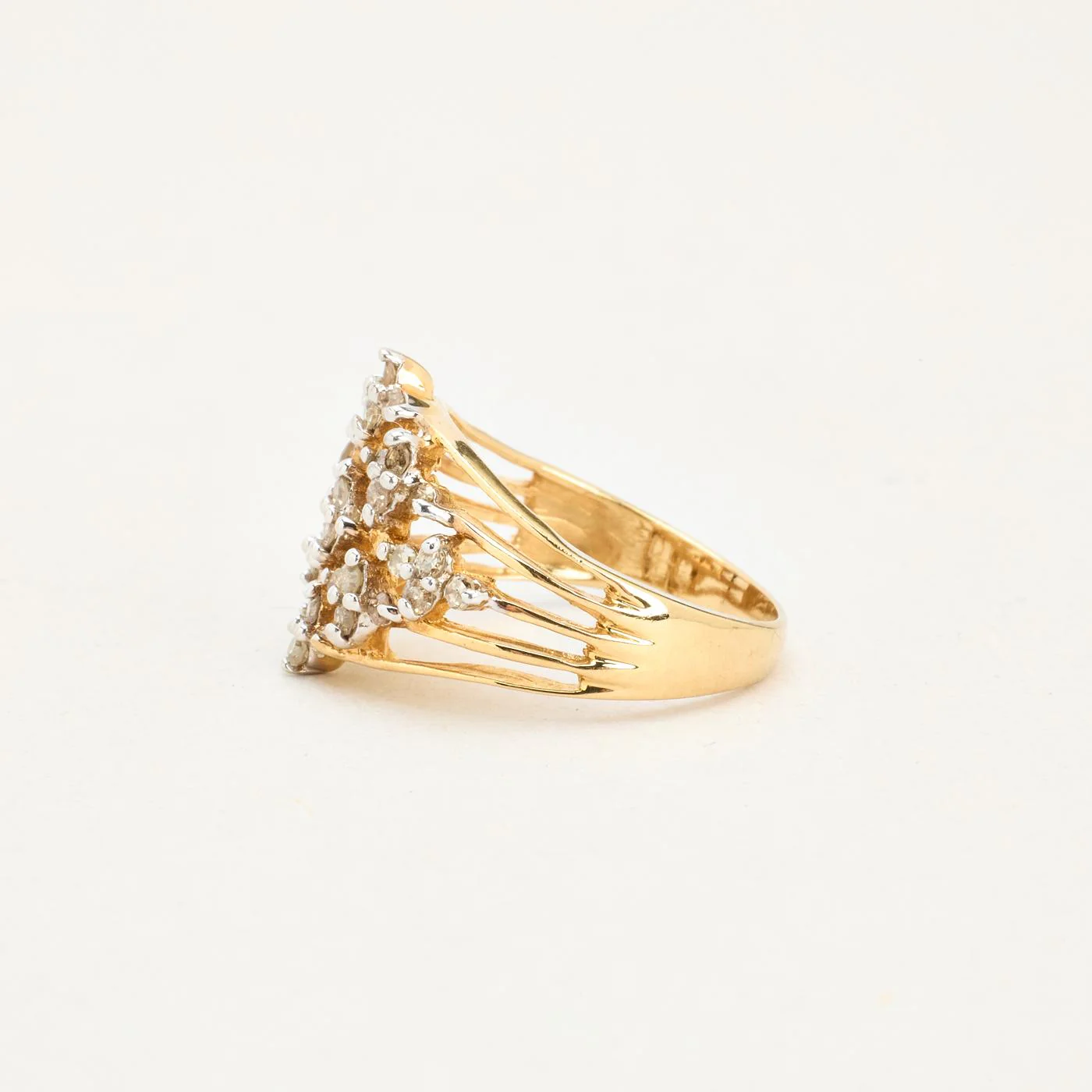 Gypsyring med diamant (0.57 ct) i 10K guld och vitt guld strl. 16.9 - 17.2 / strl. 53 - 54 - Image 5