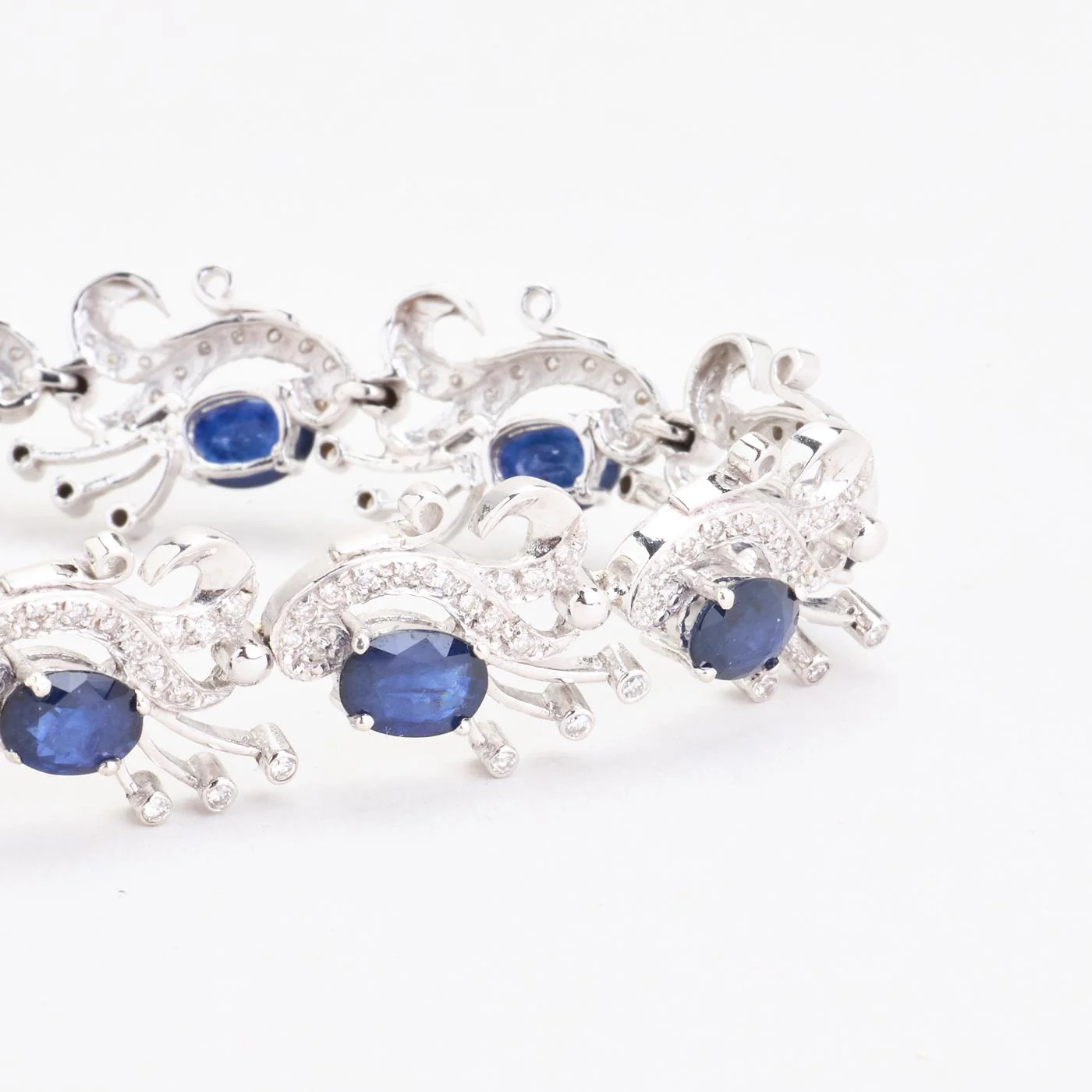 Armband med diamant (1.25 ct) i 18K vitt guld med en safir, 18 cm, 22.73 g - Image 3