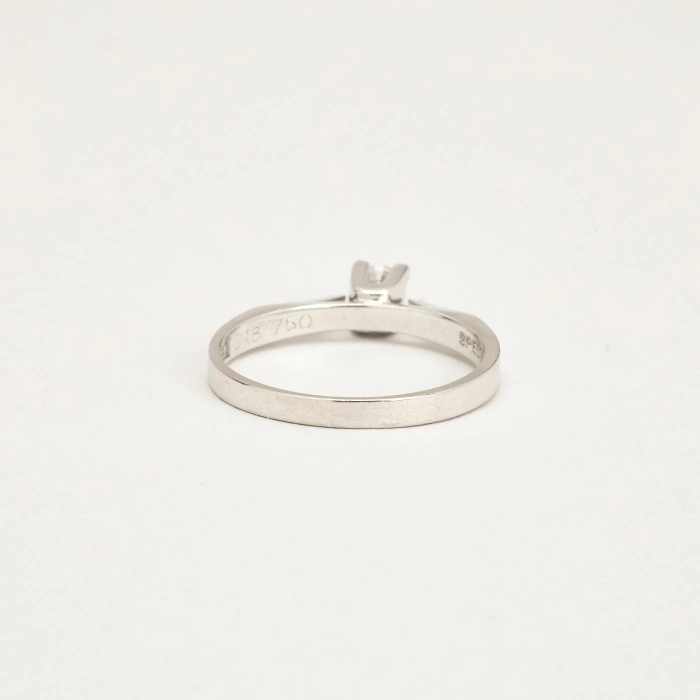 Solitärring med diamant (0.18 ct) i 14K vitt guld strl. 17.2 / strl. 54 - Image 4