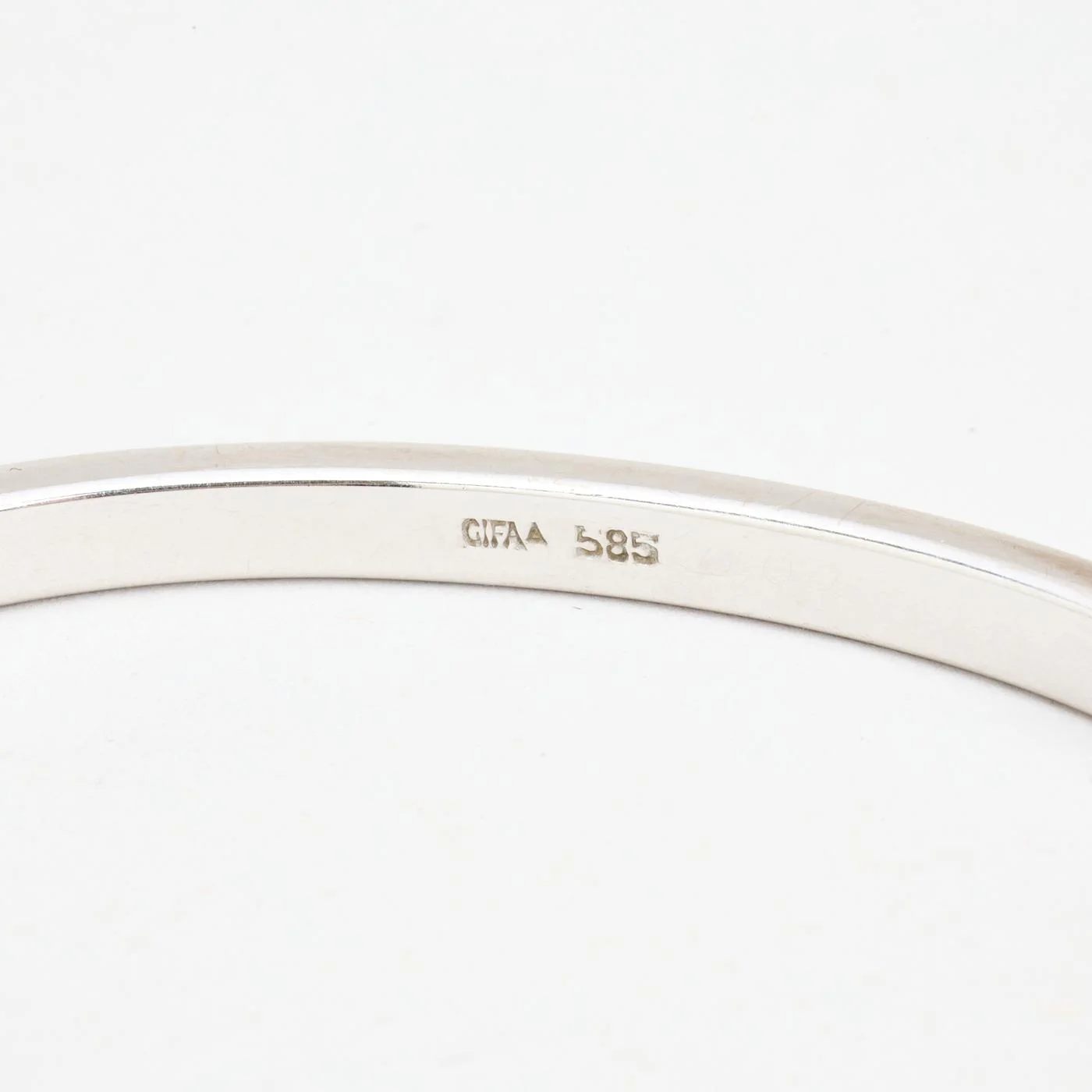 Klassisk armring med lås med diamant (0.39 ct) i 14K guld, 5.9 cm, 9.9 g - Image 7