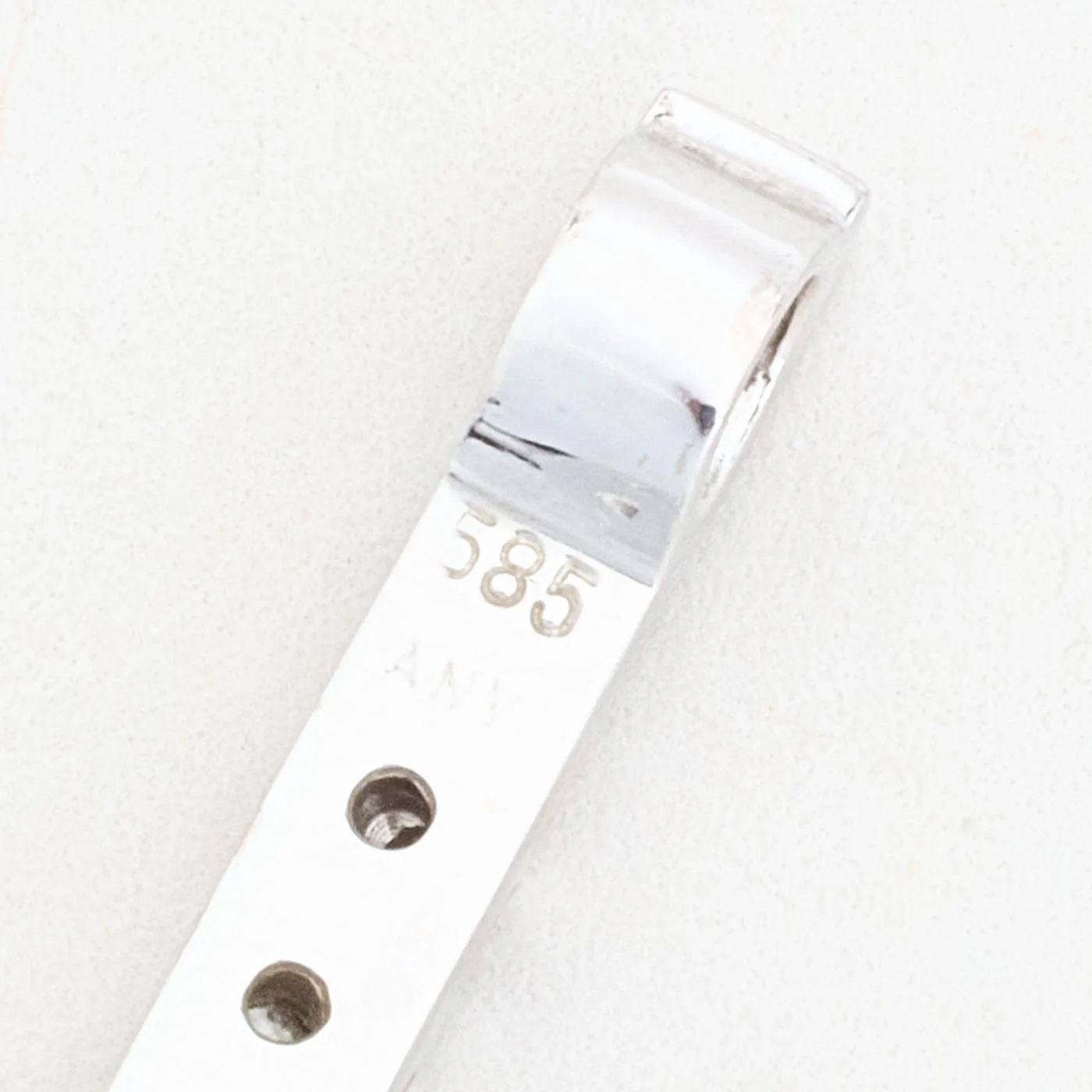 Geometrisk Hänge med diamant (0.16 ct) i 14K vitt guld, 2 cm, 1.7 g - Image 5
