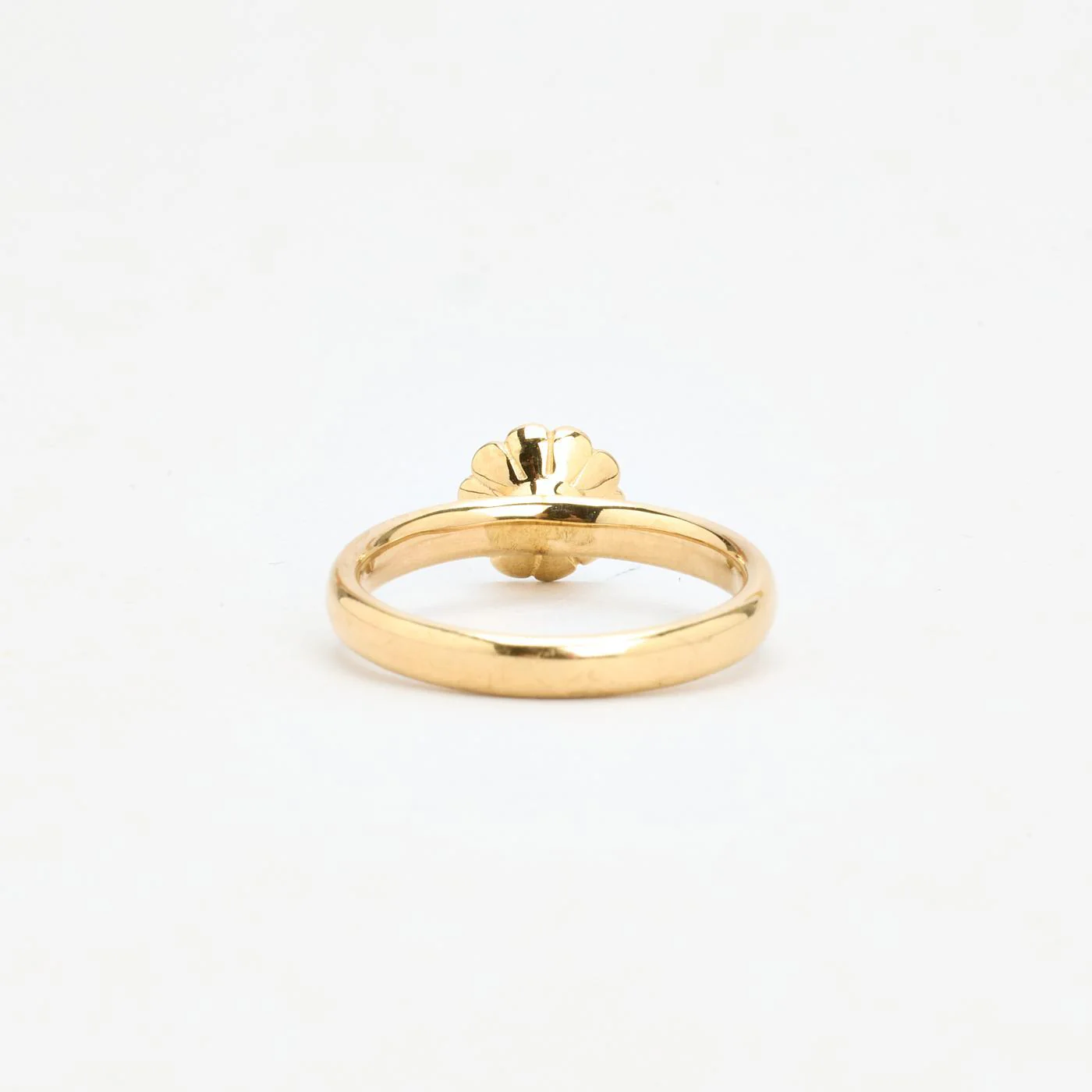 Blomsterring i 8K guld med en emalj strl. 17.5 / strl. 55 - Image 4