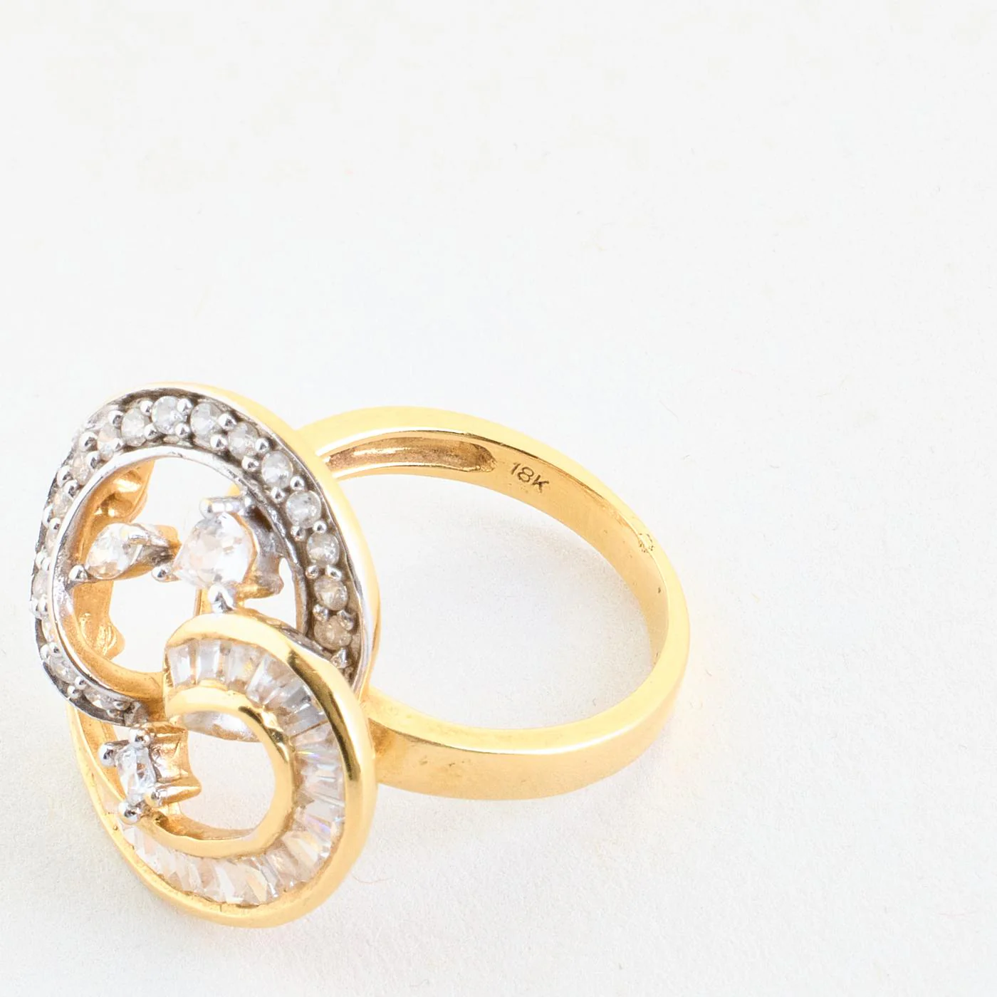 Spiral Crossoverring i 18K guld med en zirkonia strl. 16.9 / strl. 53 - Image 6