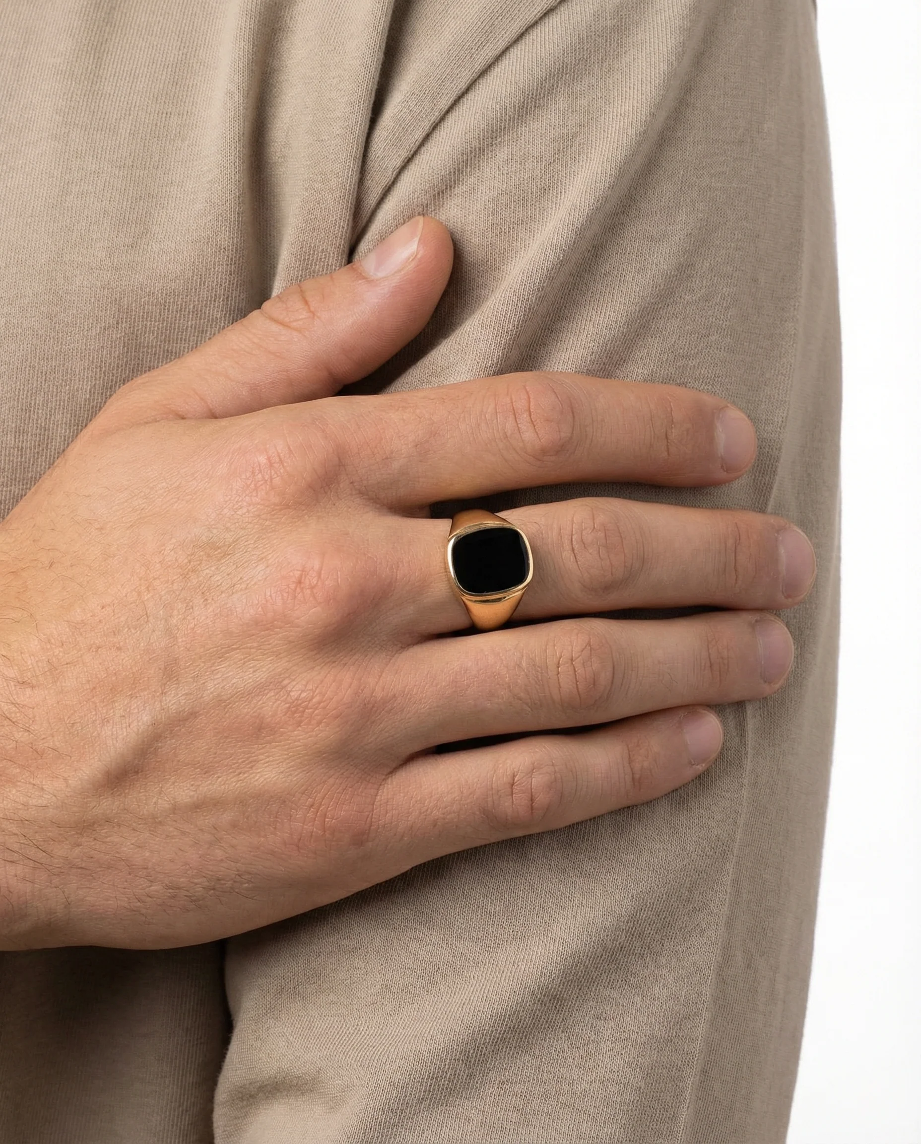 Klackring i 14K guld med en onyx, 60 cm, - Image 2
