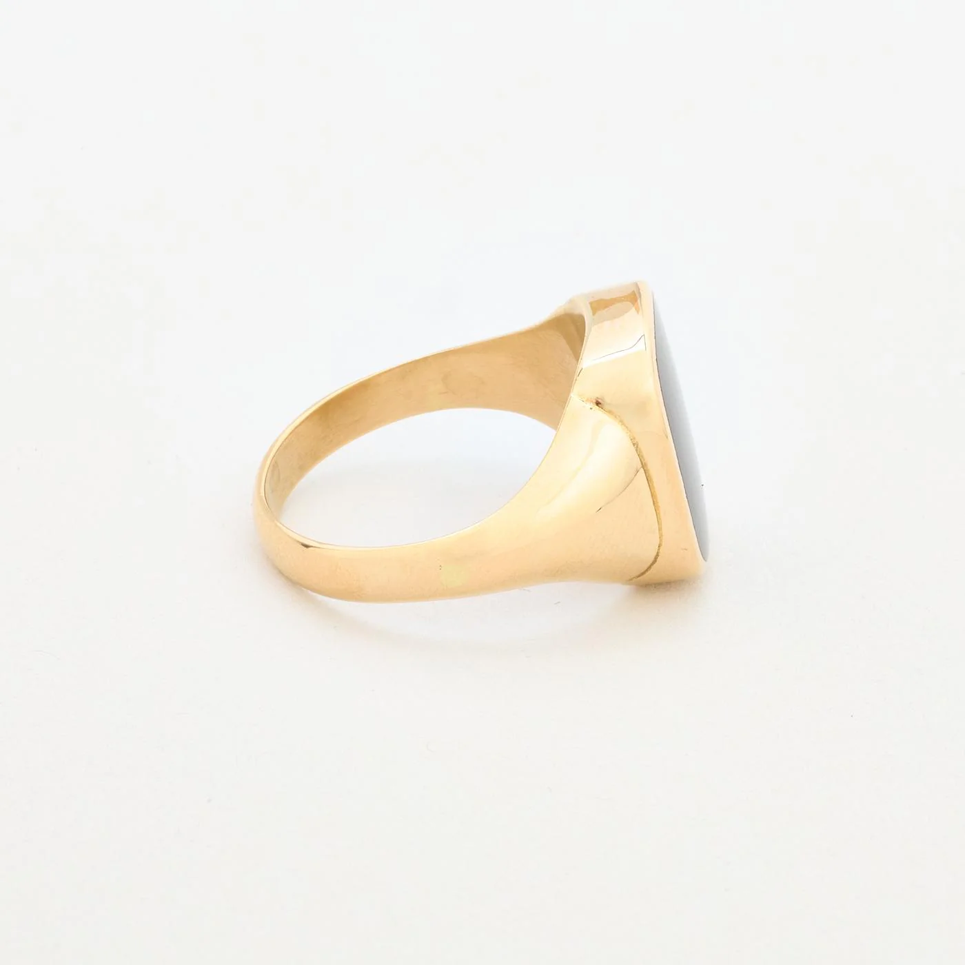 Klackring i 14K guld med en onyx, 60 cm, - Image 3