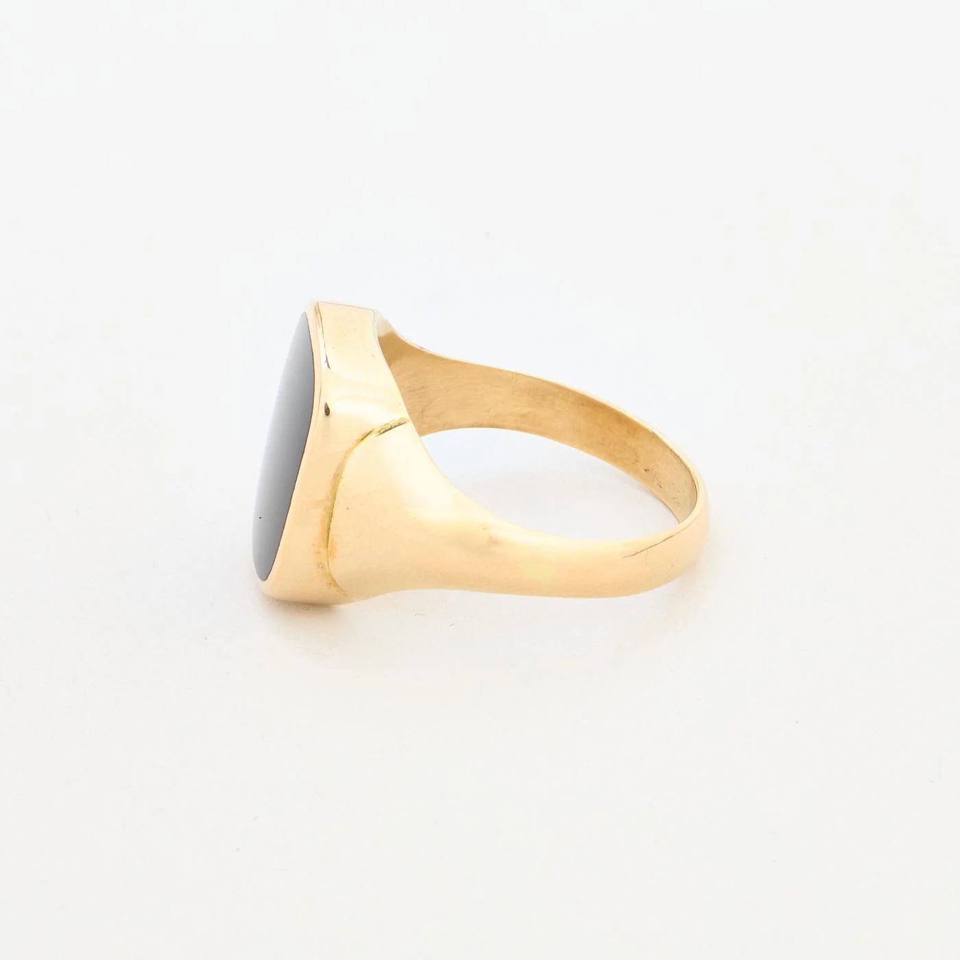 Klackring i 14K guld med en onyx, 60 cm, - Image 5