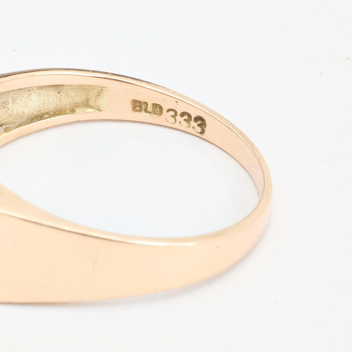 Monogram klackring i 8K guld med en zirkonia strl. 20.1 / strl. 63 - Image 5