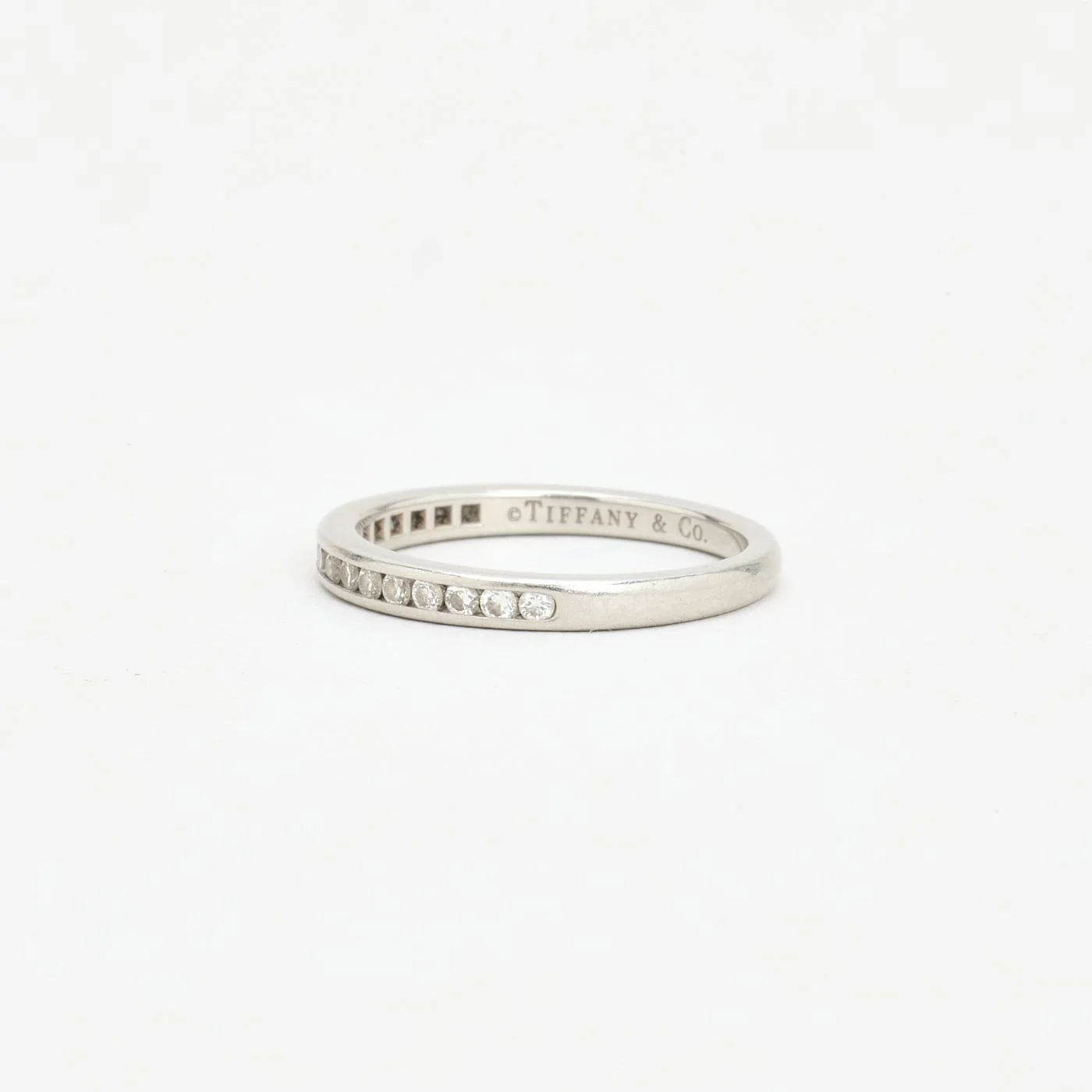 Tiffany & Co. alliansring med diamant (0.24 ct) i 950K platina strl. 15.6 / strl. 49 - Image 5