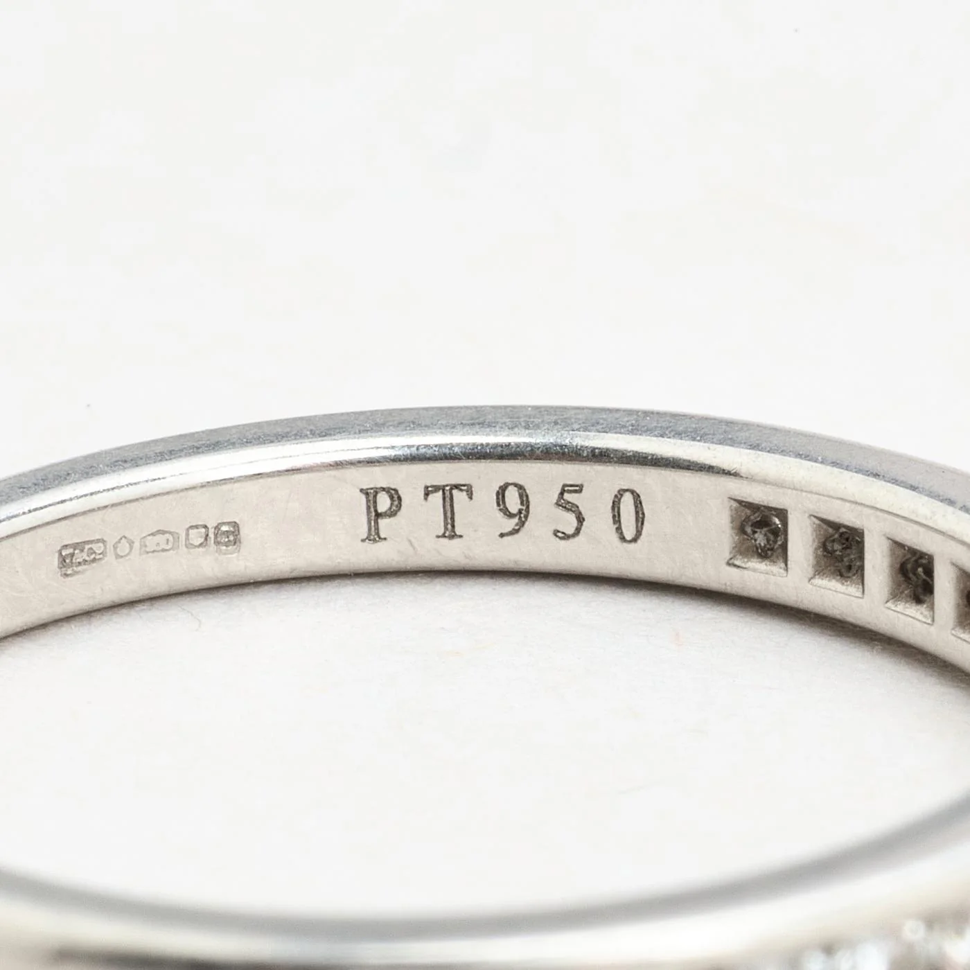 Tiffany & Co. alliansring med diamant (0.24 ct) i 950K platina strl. 15.6 / strl. 49 - Image 6