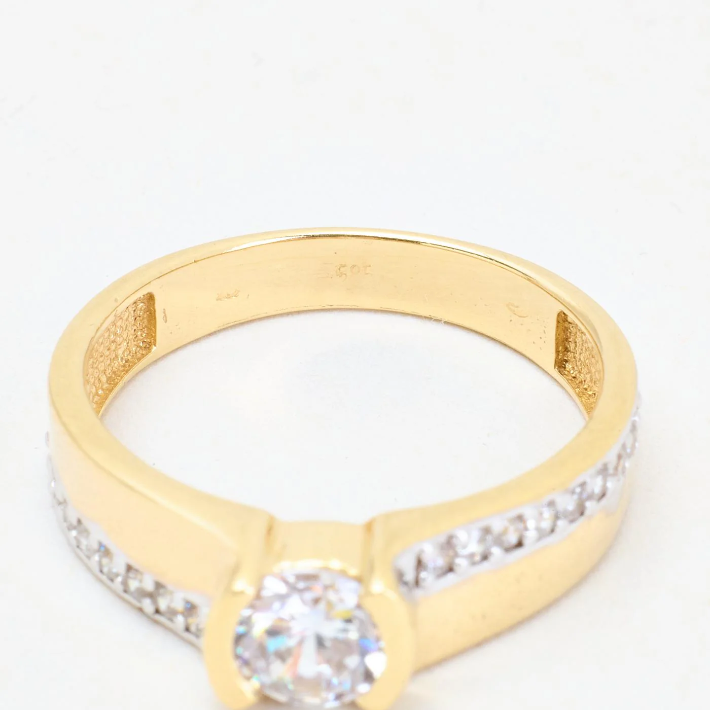 Modern Allians solitärring i 14K guld med en zirkonia strl. 16.2 / strl. 51 - Image 6