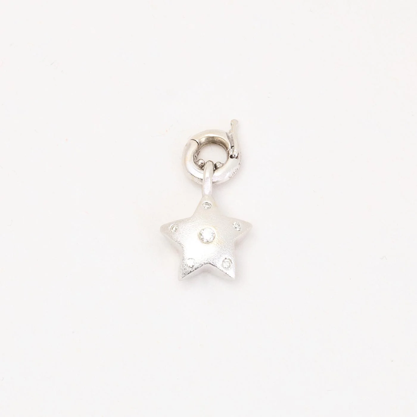 Stjärna Ole Lynggaard Hänge med diamant (0.07 ct) i 14K vitt guld, 2.5 cm, 6.53 g