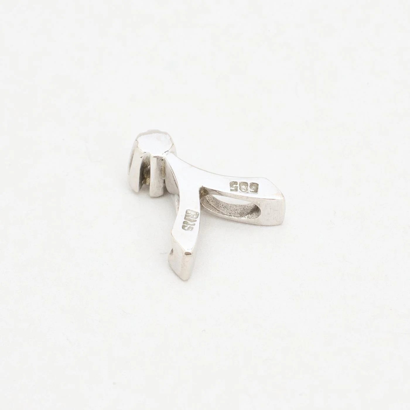 Klassisk solitärhänge med diamant (0.05 ct) i 14K vitt guld, 1.2 cm, 1 g - Image 4