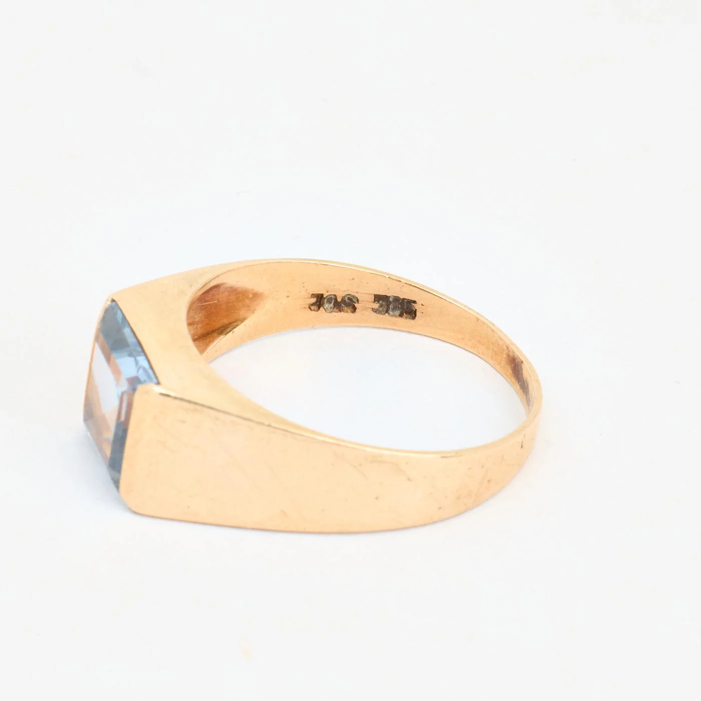 Klackring i 14K guld med en syntetisk spinell strl. 18.1 / strl. 57 - Image 6